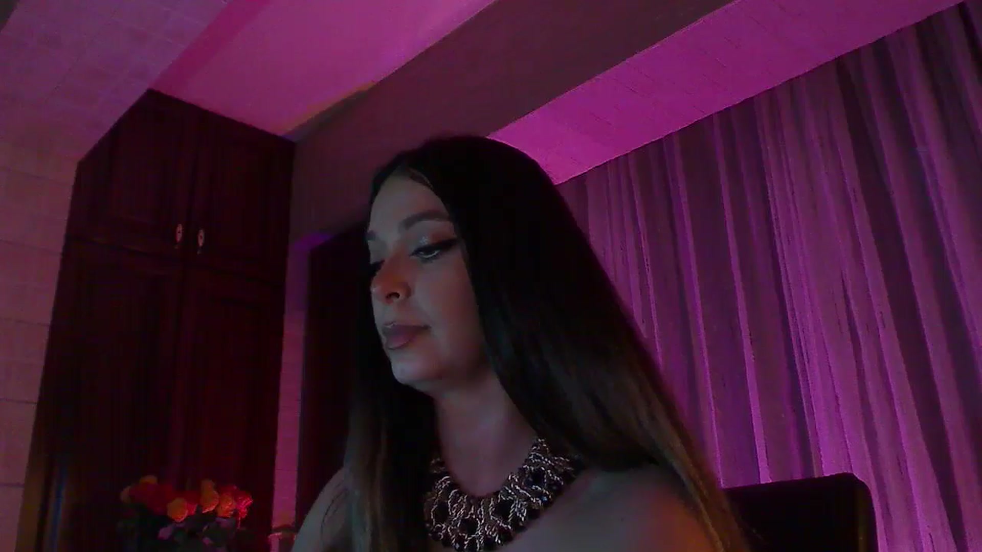 Gallery image thumbnail from No_bo_dy's myfreecams stream on, 07/28/2025, 24:42 image 19 of 20