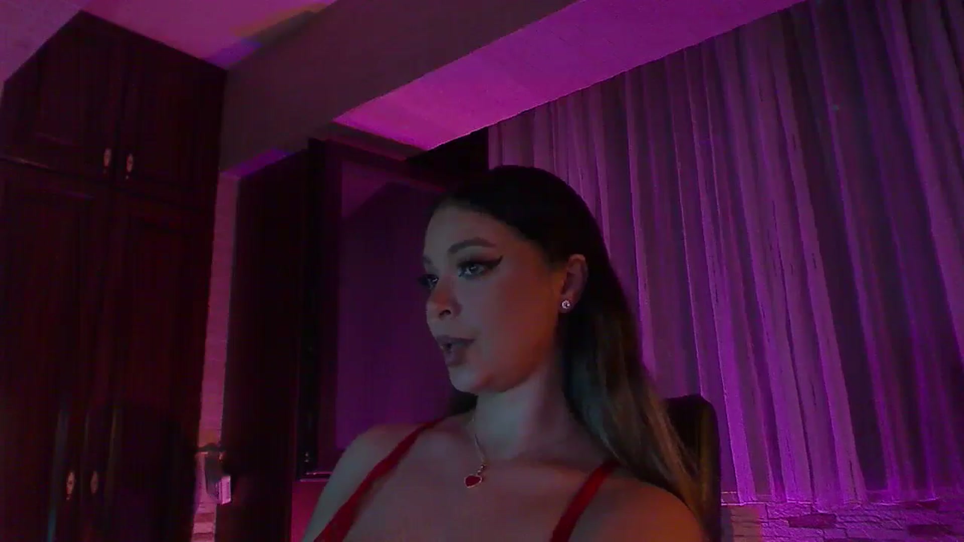 Gallery image thumbnail from No_bo_dy's myfreecams stream on, 08/02/2025, 23:34 image 2 of 20