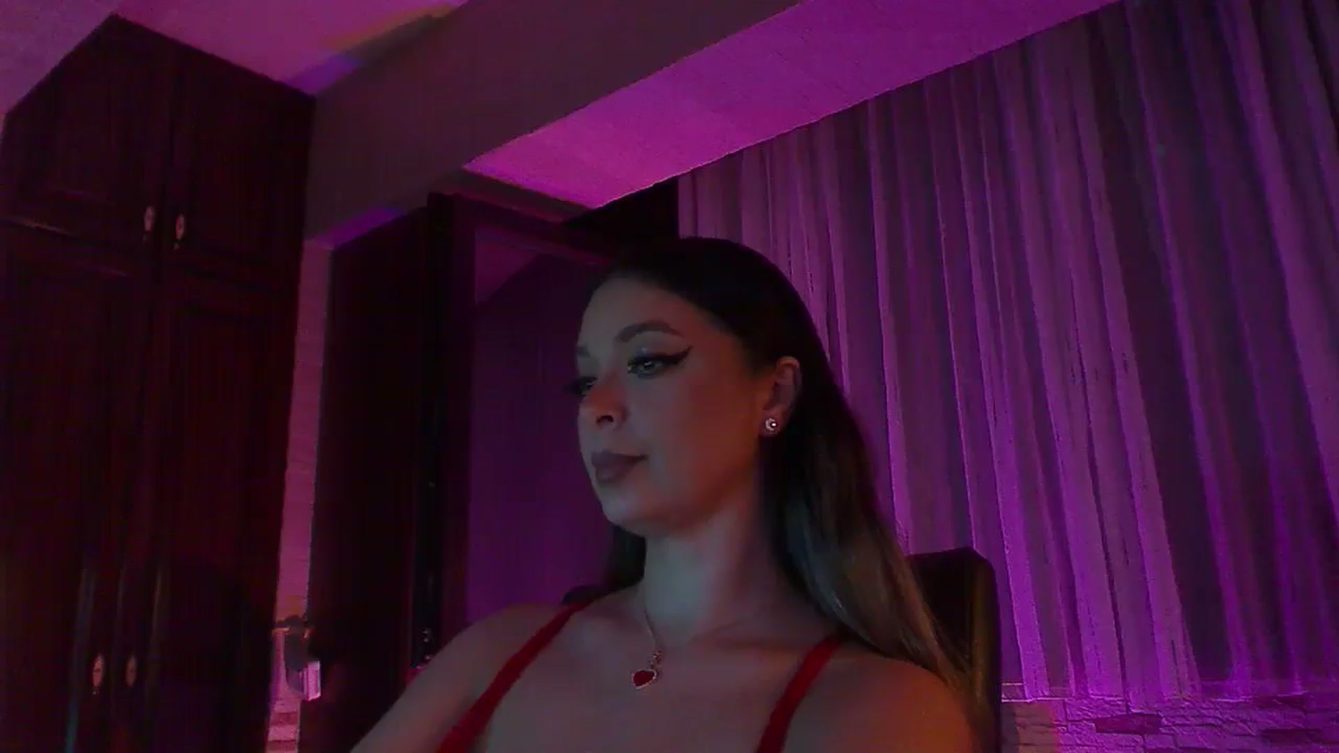 Gallery image thumbnail from No_bo_dy's myfreecams stream on, 08/02/2025, 23:34 image 4 of 20