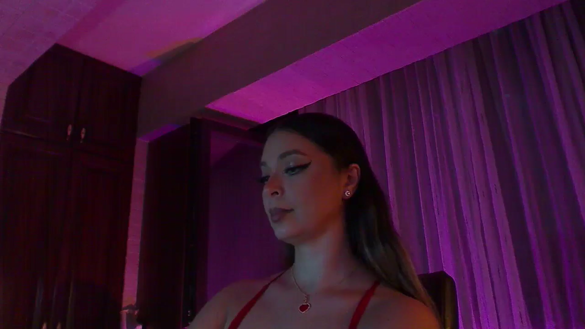 Gallery image thumbnail from No_bo_dy's myfreecams stream on, 08/02/2025, 23:34 image 12 of 20