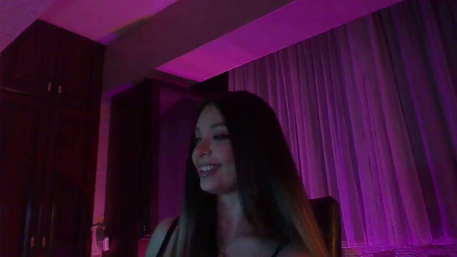 Gallery image thumbnail from No_bo_dy's myfreecams stream on, 08/09/2025, 01:37 image 15 of 20