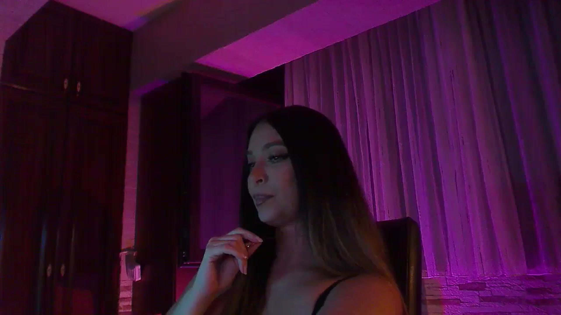 Gallery image thumbnail from No_bo_dy's myfreecams stream on, 08/09/2025, 01:37 image 3 of 20