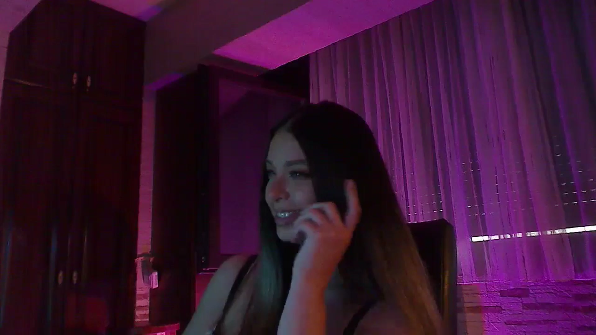 Gallery image thumbnail from No_bo_dy's myfreecams stream on, 08/09/2025, 03:08 image 13 of 20