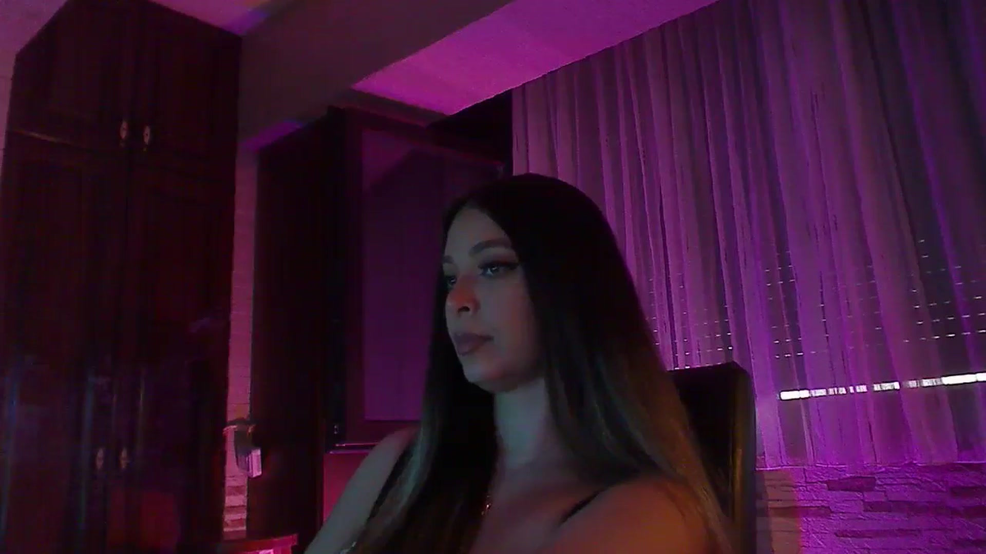 Gallery image thumbnail from No_bo_dy's myfreecams stream on, 08/09/2025, 03:08 image 14 of 20