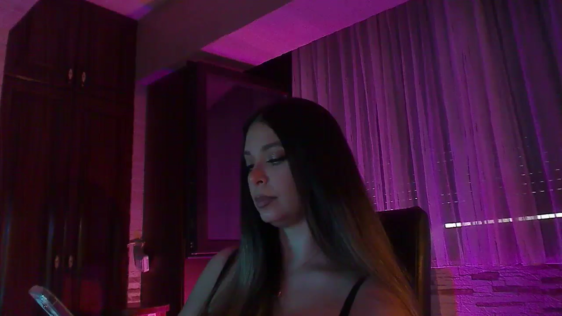 Gallery image thumbnail from No_bo_dy's myfreecams stream on, 08/09/2025, 03:08 image 7 of 20