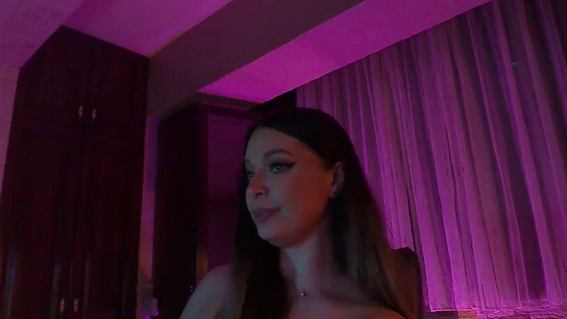 Gallery image thumbnail from No_bo_dy's myfreecams stream on, 08/23/2025, 03:44 image 8 of 20