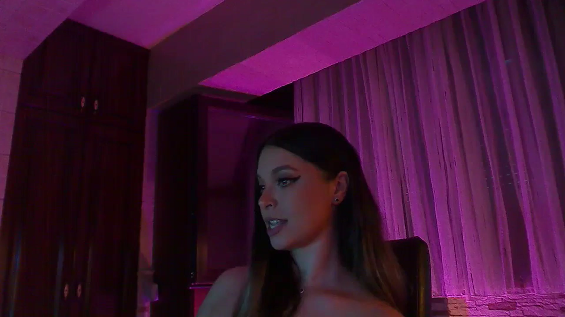 Gallery image thumbnail from No_bo_dy's myfreecams stream on, 08/23/2025, 03:44 image 20 of 20
