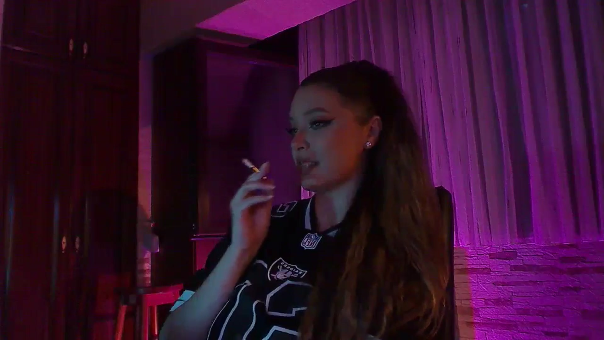 Gallery image thumbnail from No_bo_dy's myfreecams stream on, 08/24/2025, 02:27 image 18 of 20