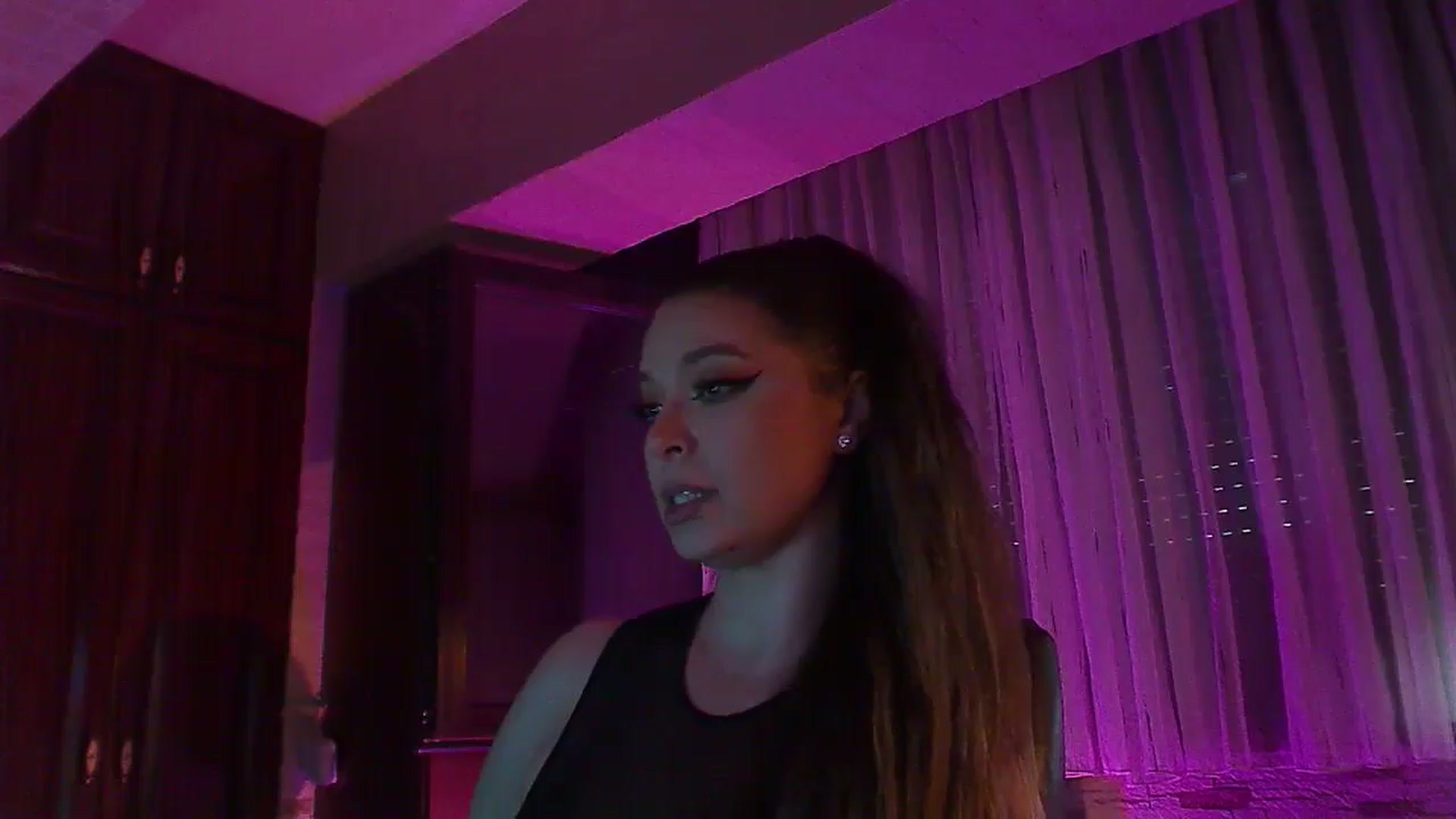 Gallery image thumbnail from No_bo_dy's myfreecams stream on, 08/24/2025, 04:23 image 19 of 20