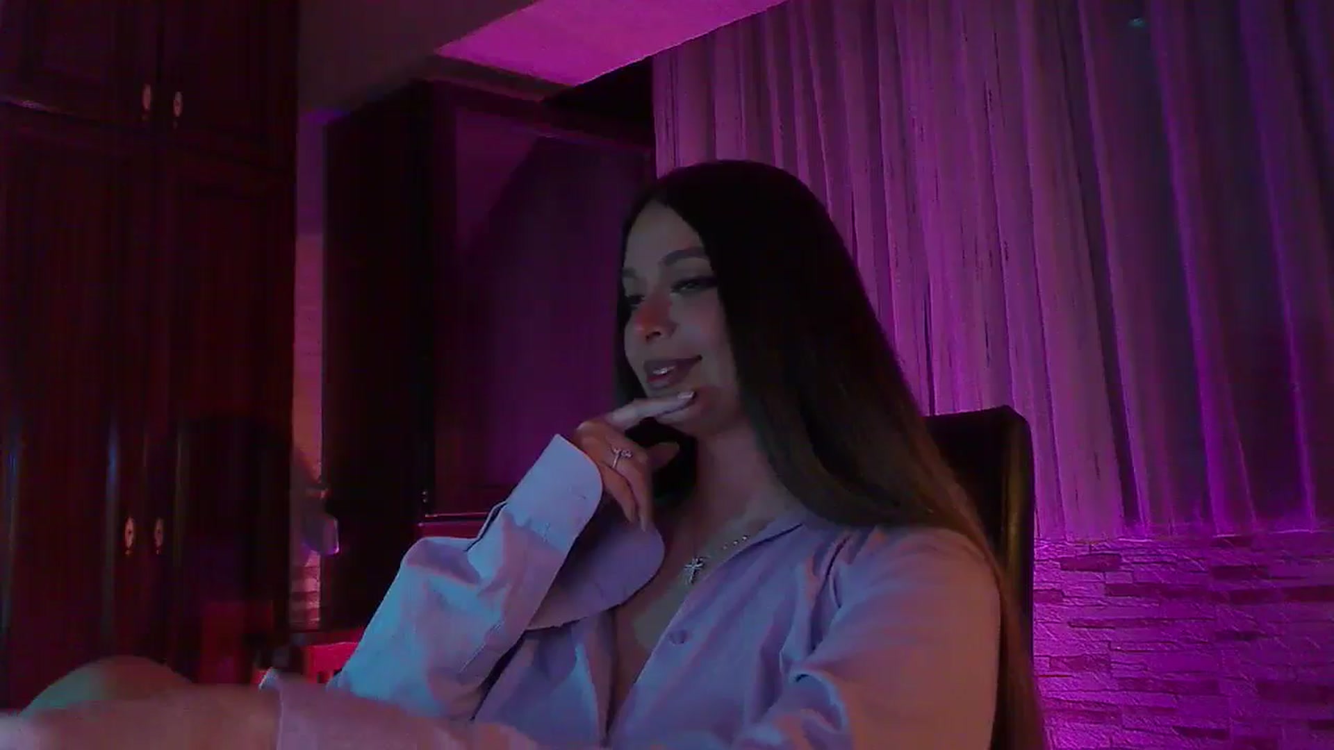 Gallery image thumbnail from No_bo_dy's myfreecams stream on, 08/25/2025, 24:44 image 4 of 20