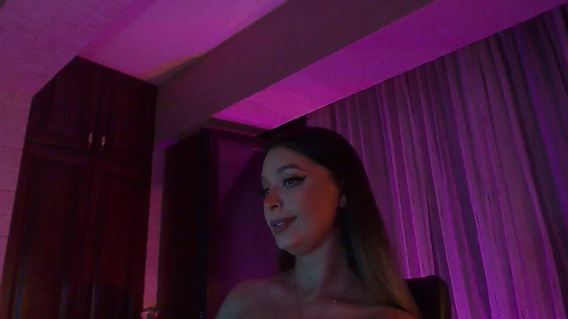 Gallery image thumbnail from No_bo_dy's myfreecams stream on, 08/31/2025, 01:22 image 20 of 20