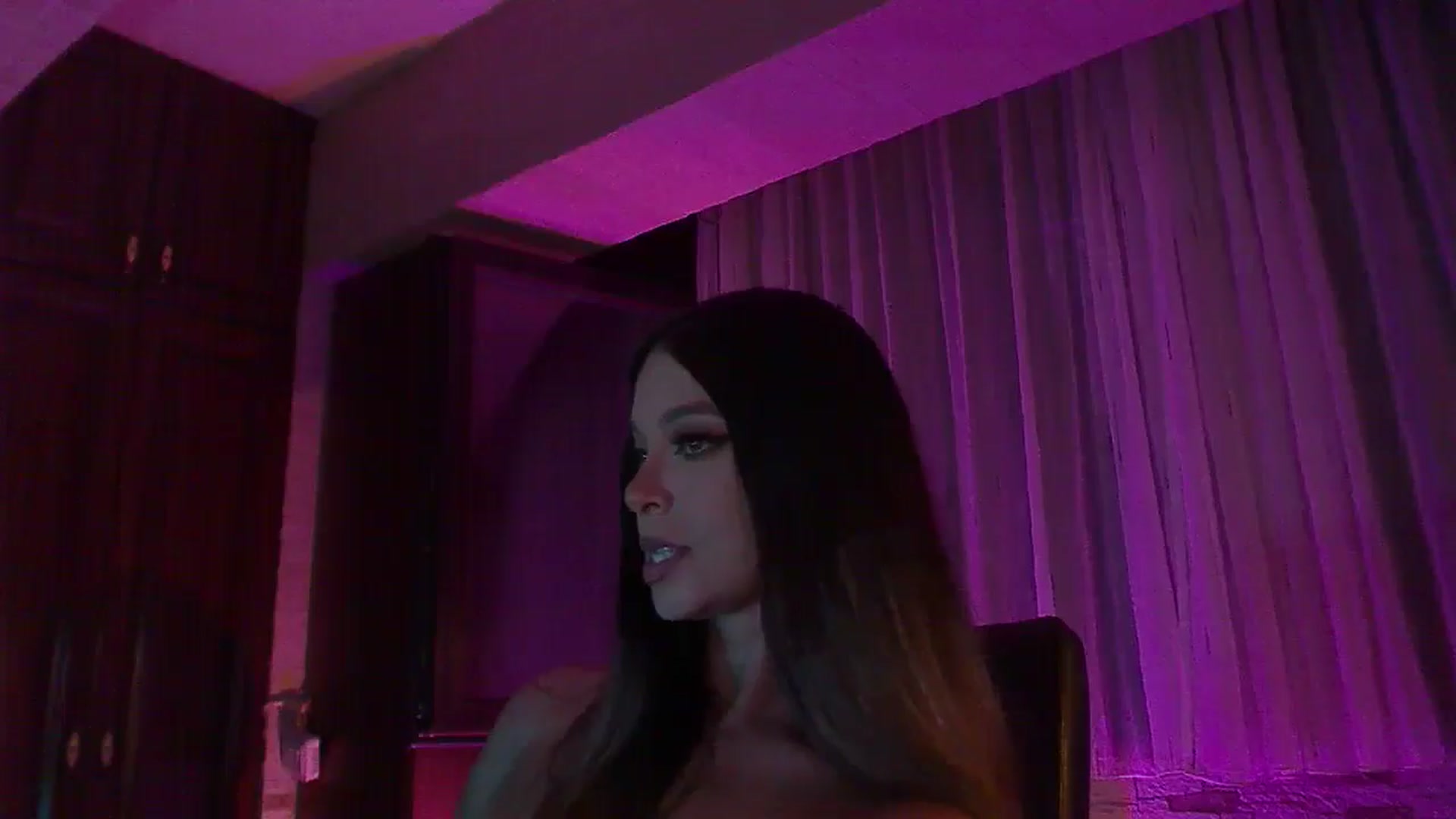Gallery image thumbnail from No_bo_dy's myfreecams stream on, 09/01/2025, 01:46 image 15 of 20