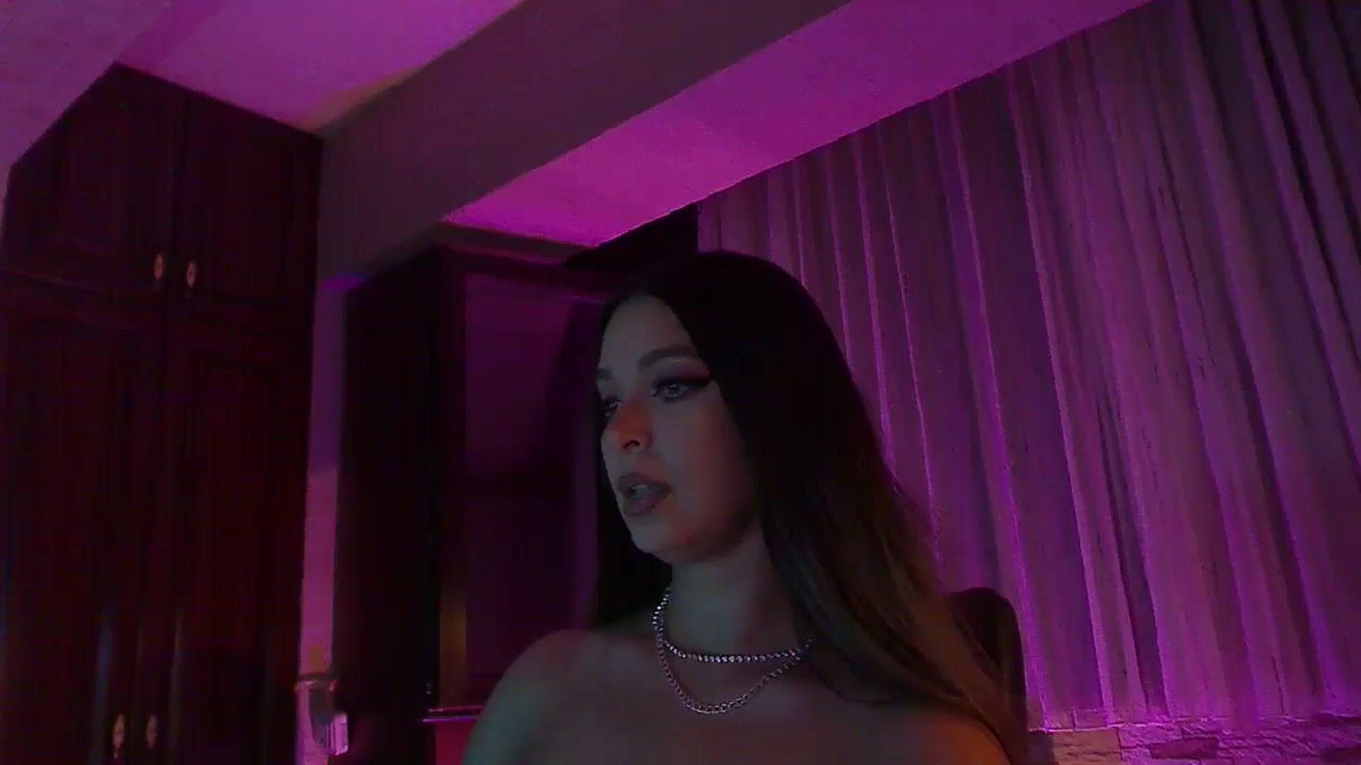 Gallery image thumbnail from No_bo_dy's myfreecams stream on, 09/07/2025, 02:21 image 16 of 20