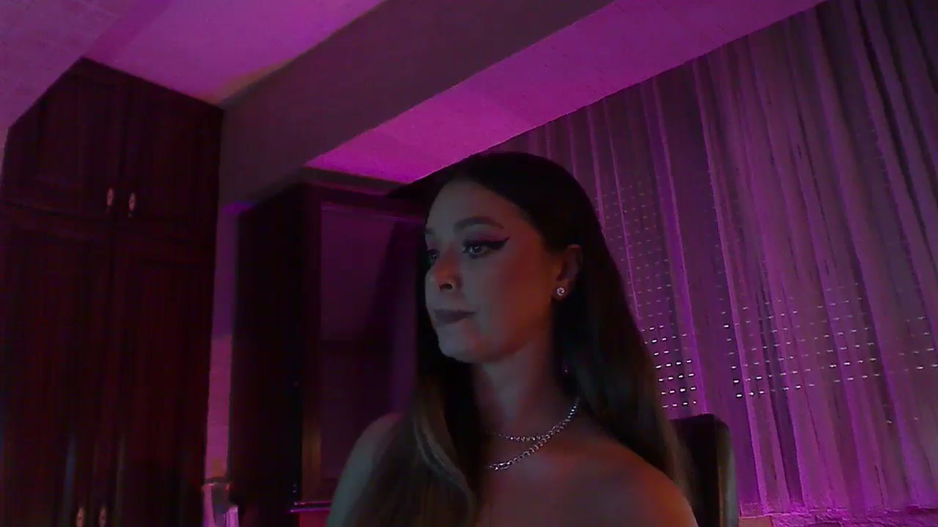 Gallery image thumbnail from No_bo_dy's myfreecams stream on, 09/07/2025, 04:38 image 13 of 20