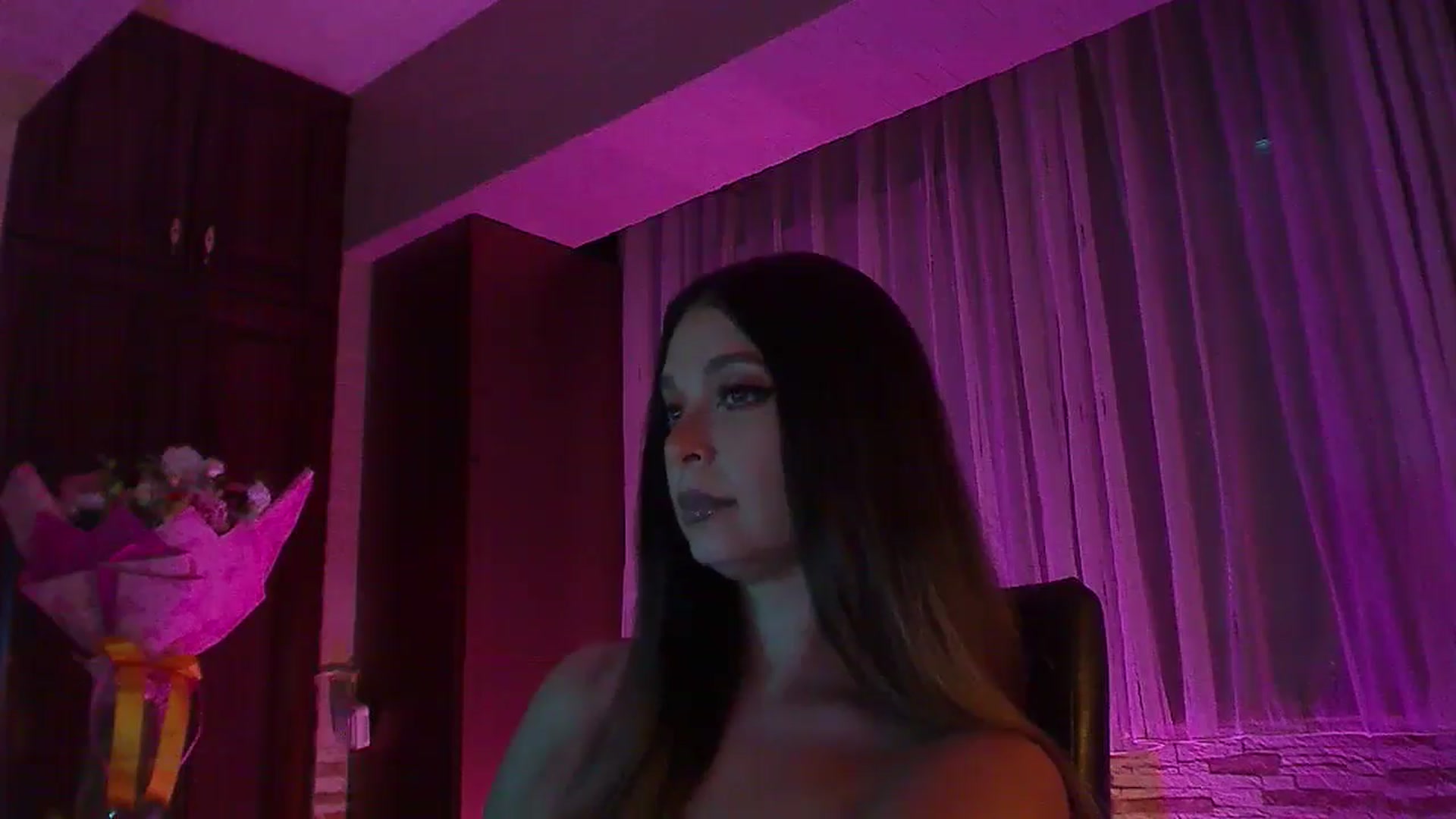 Gallery image thumbnail from No_bo_dy's myfreecams stream on, 09/13/2025, 03:31 image 7 of 20