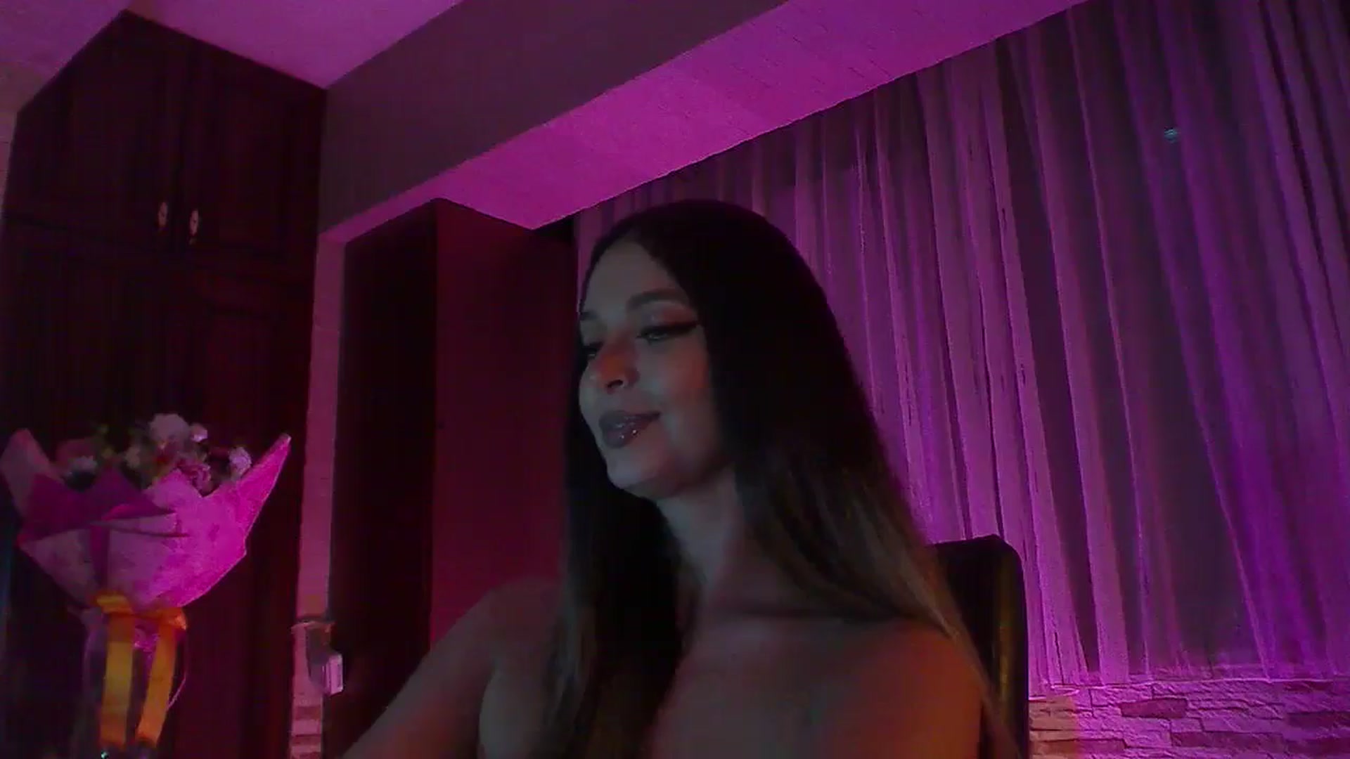 Gallery image thumbnail from No_bo_dy's myfreecams stream on, 09/13/2025, 03:31 image 8 of 20