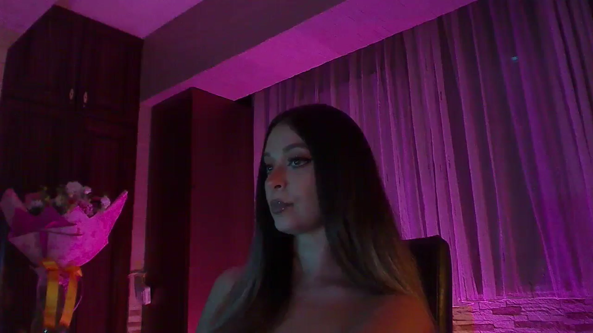 Gallery image thumbnail from No_bo_dy's myfreecams stream on, 09/13/2025, 03:31 image 3 of 20
