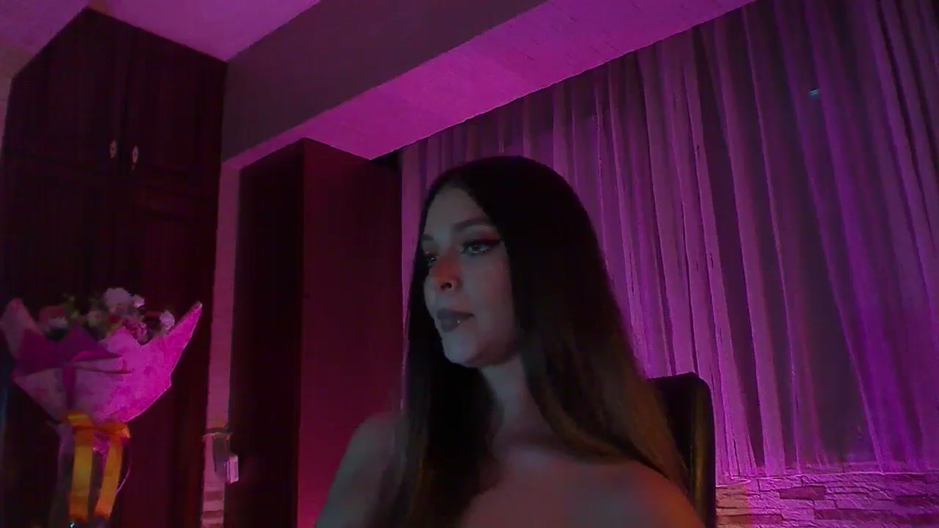 Gallery image thumbnail from No_bo_dy's myfreecams stream on, 09/13/2025, 03:31 image 9 of 20