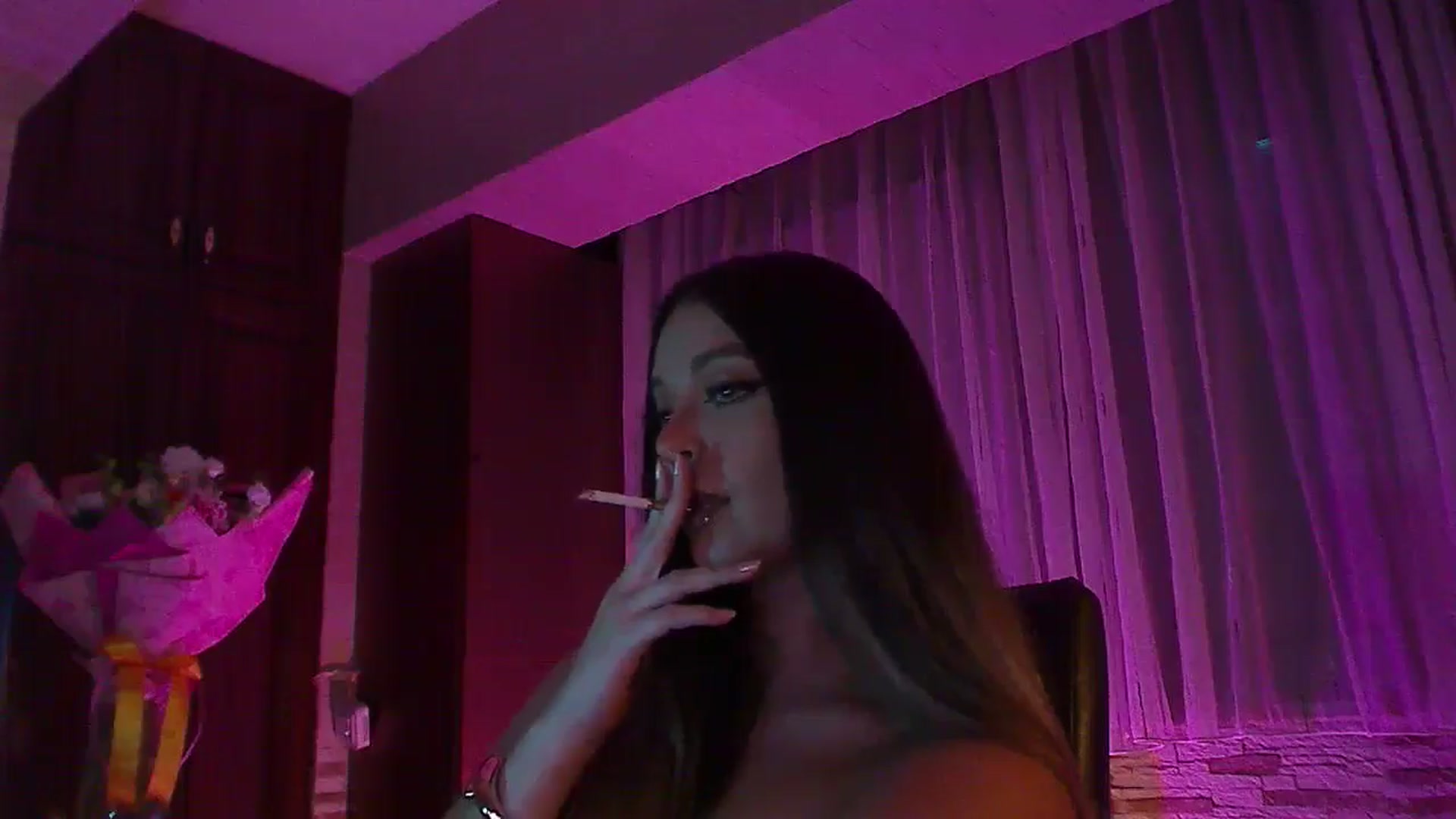Gallery image thumbnail from No_bo_dy's myfreecams stream on, 09/13/2025, 03:31 image 13 of 20
