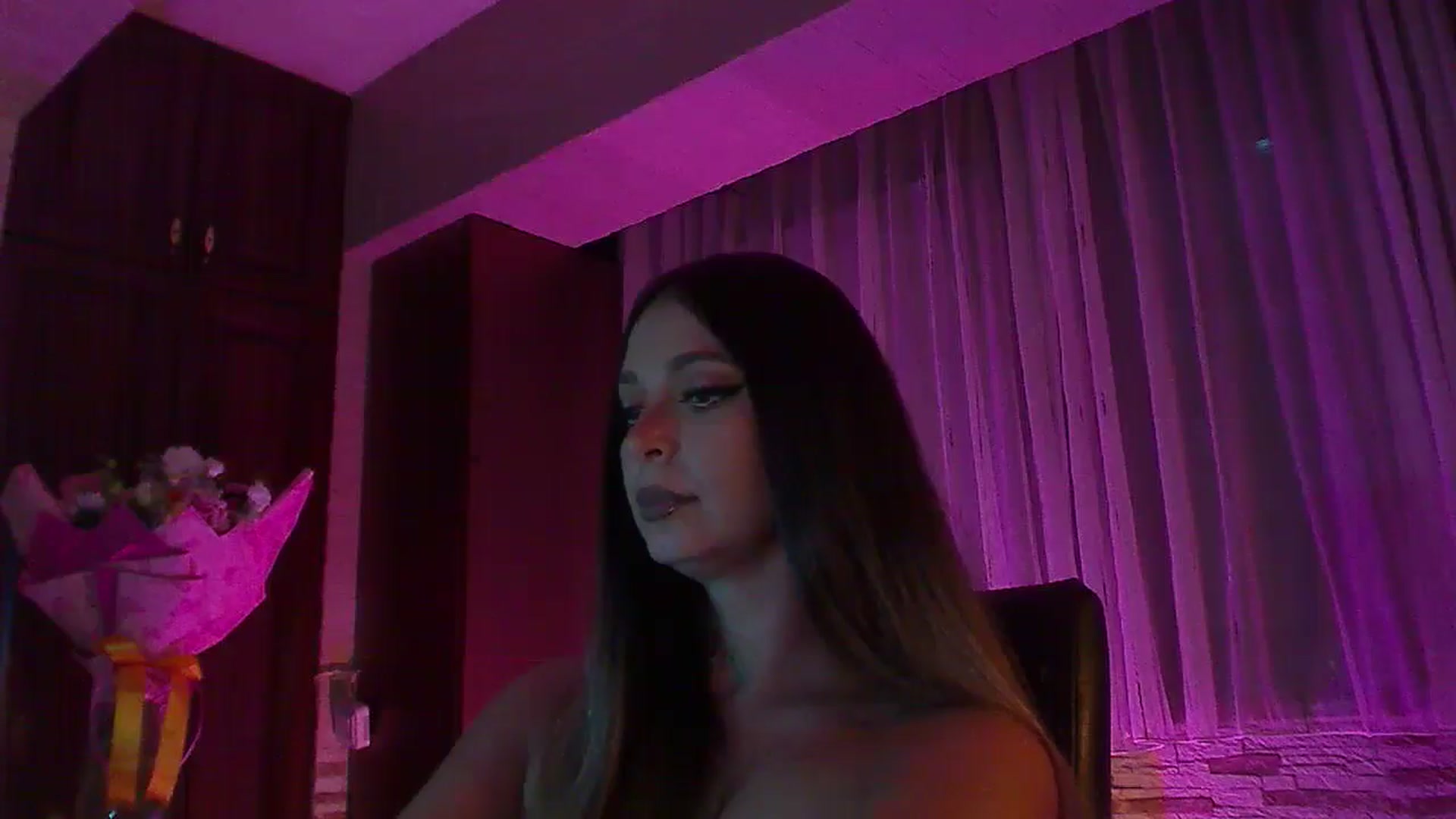 Gallery image thumbnail from No_bo_dy's myfreecams stream on, 09/13/2025, 03:31 image 6 of 20