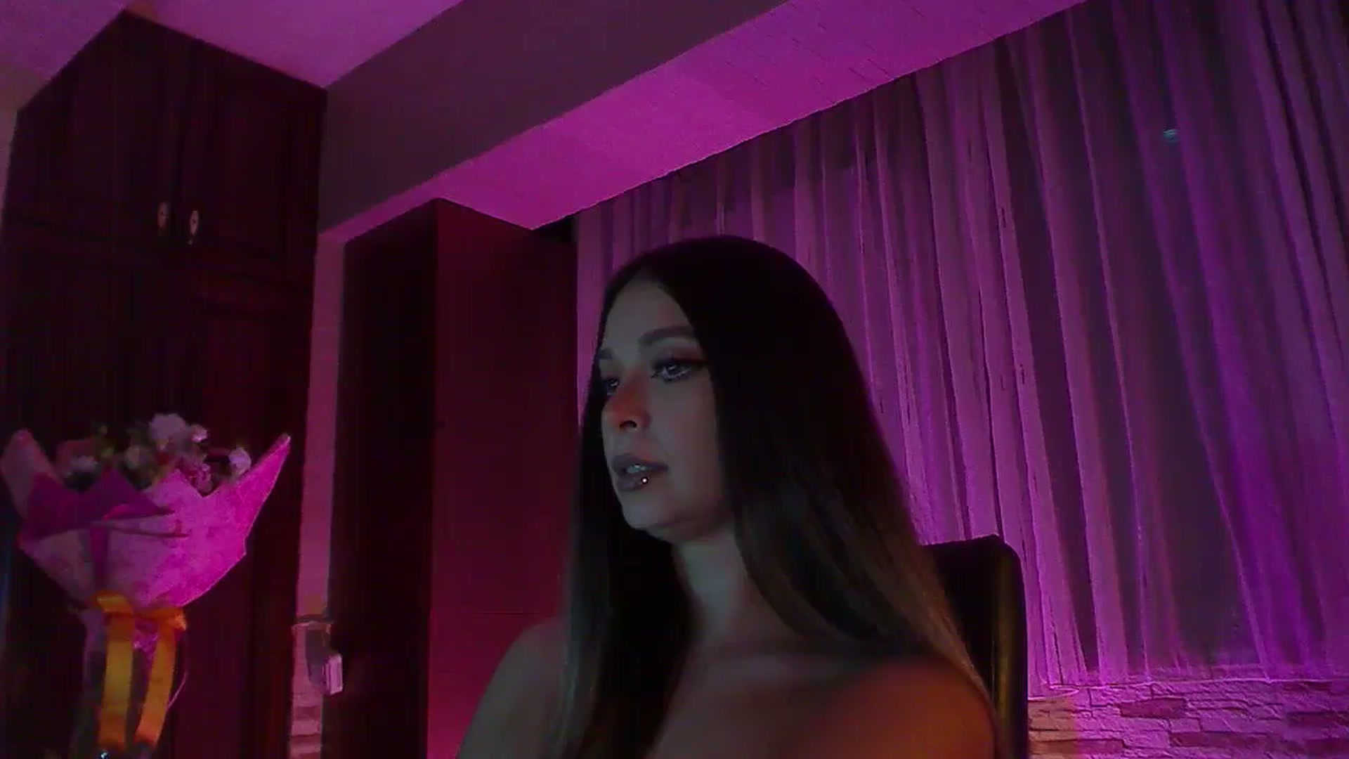 Gallery image thumbnail from No_bo_dy's myfreecams stream on, 09/13/2025, 03:31 image 11 of 20