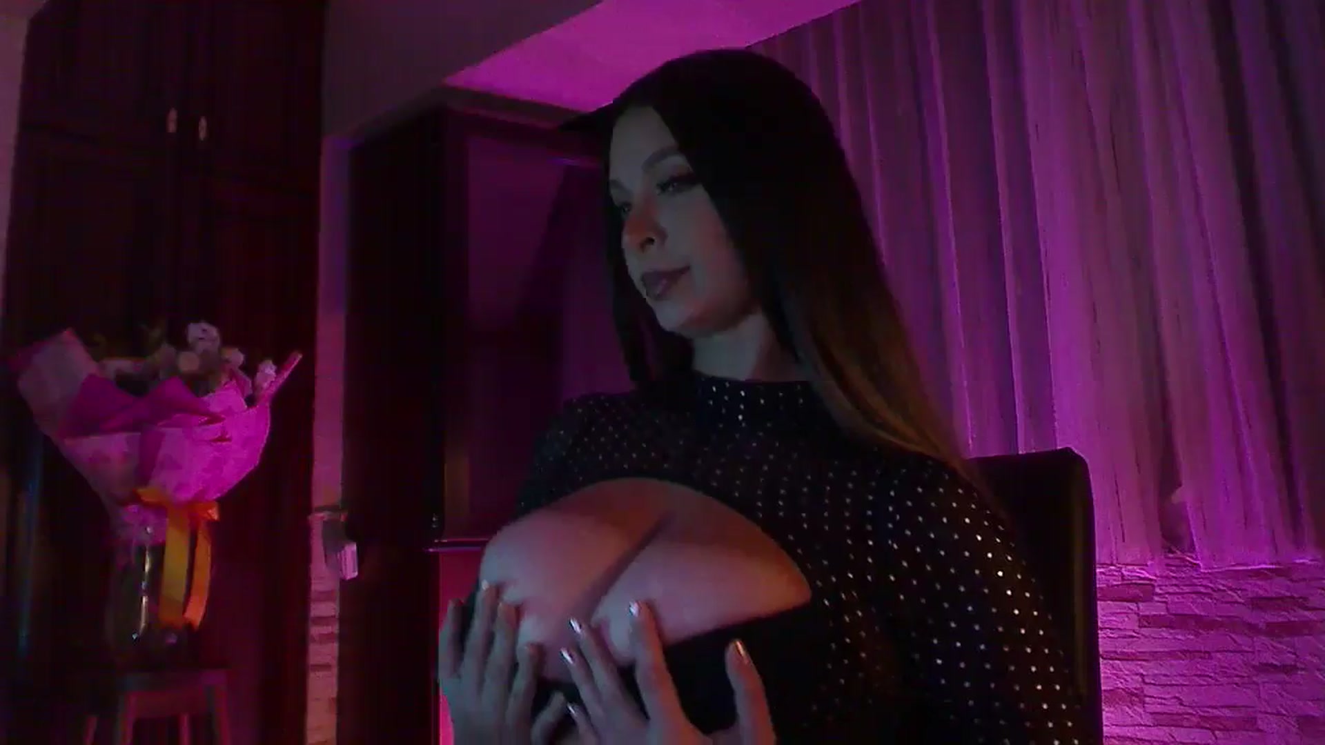 Gallery image thumbnail from No_bo_dy's myfreecams stream on, 09/14/2025, 24:29 image 14 of 20