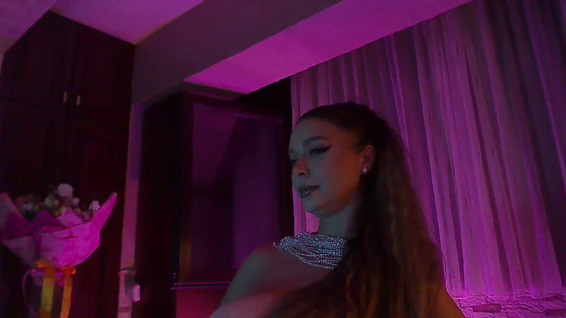 Gallery image thumbnail from No_bo_dy's myfreecams stream on, 09/15/2025, 03:55 image 15 of 20