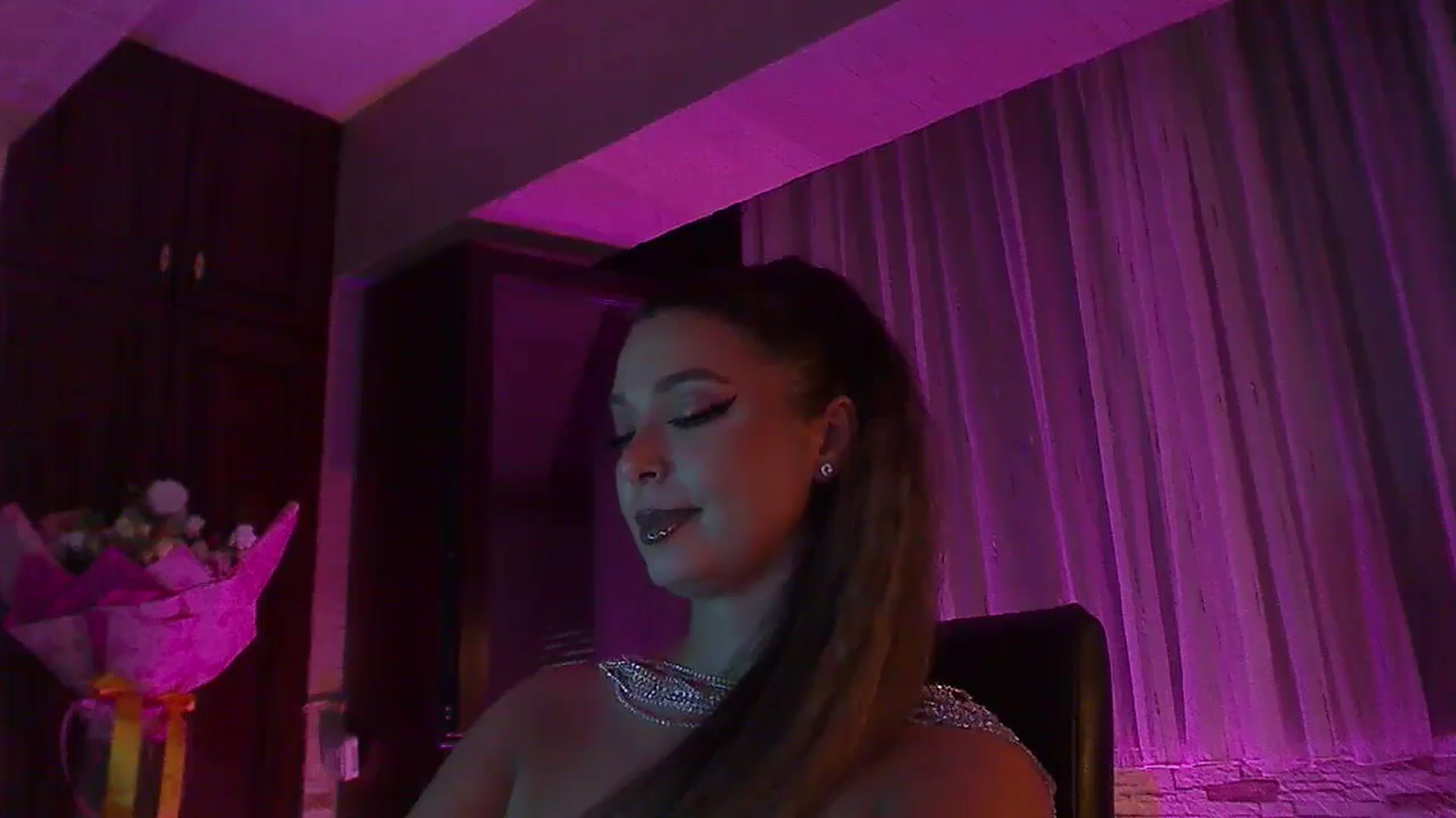 Gallery image thumbnail from No_bo_dy's myfreecams stream on, 09/15/2025, 04:56 image 5 of 20