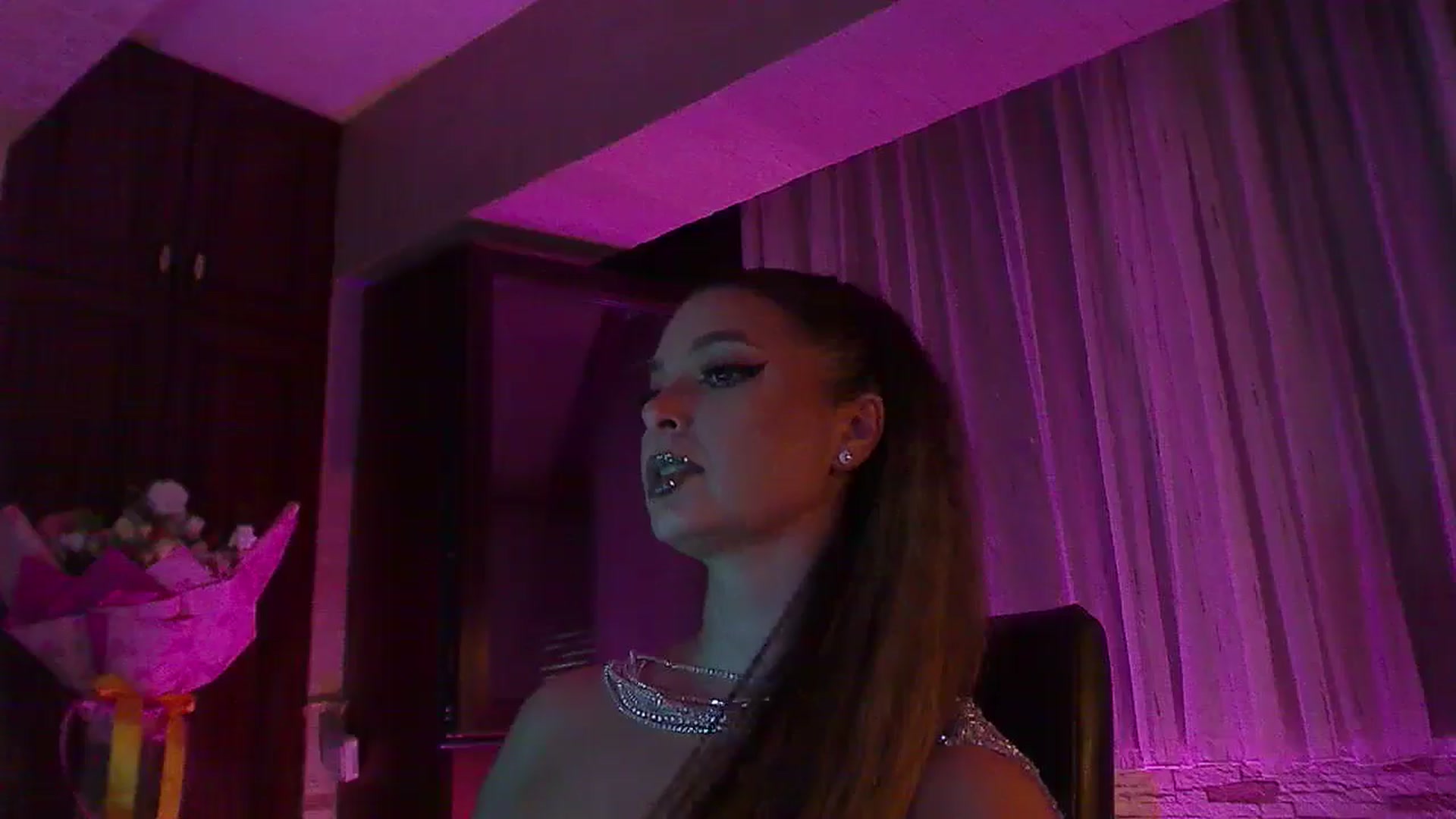 Gallery image thumbnail from No_bo_dy's myfreecams stream on, 09/15/2025, 04:56 image 14 of 20