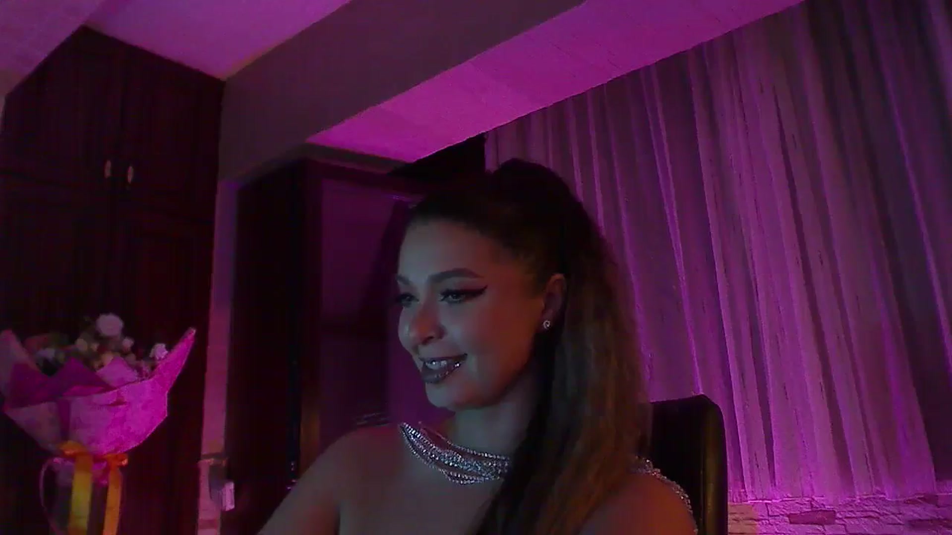 Gallery image thumbnail from No_bo_dy's myfreecams stream on, 09/15/2025, 04:56 image 20 of 20