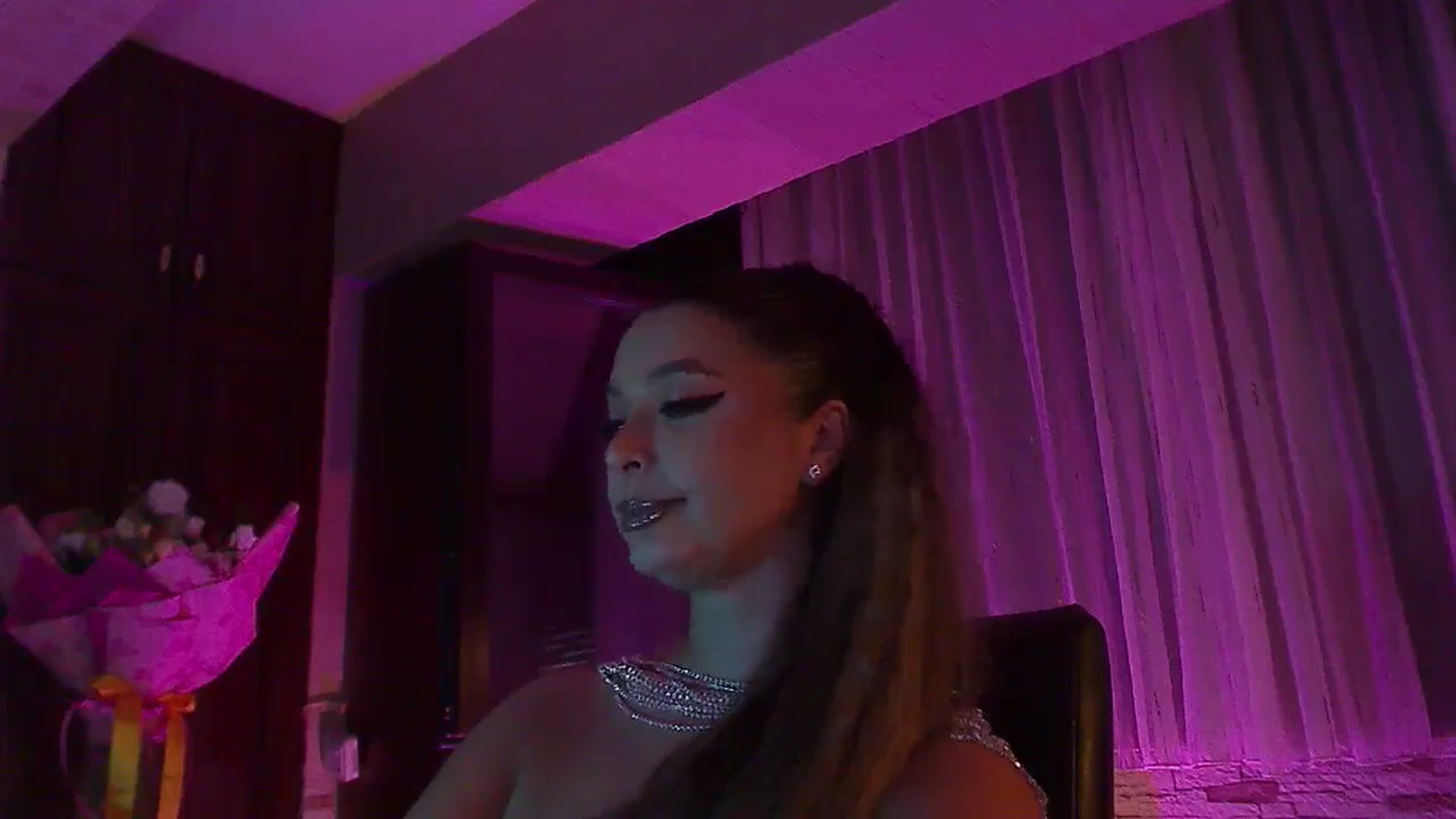 Gallery image thumbnail from No_bo_dy's myfreecams stream on, 09/15/2025, 04:56 image 4 of 20