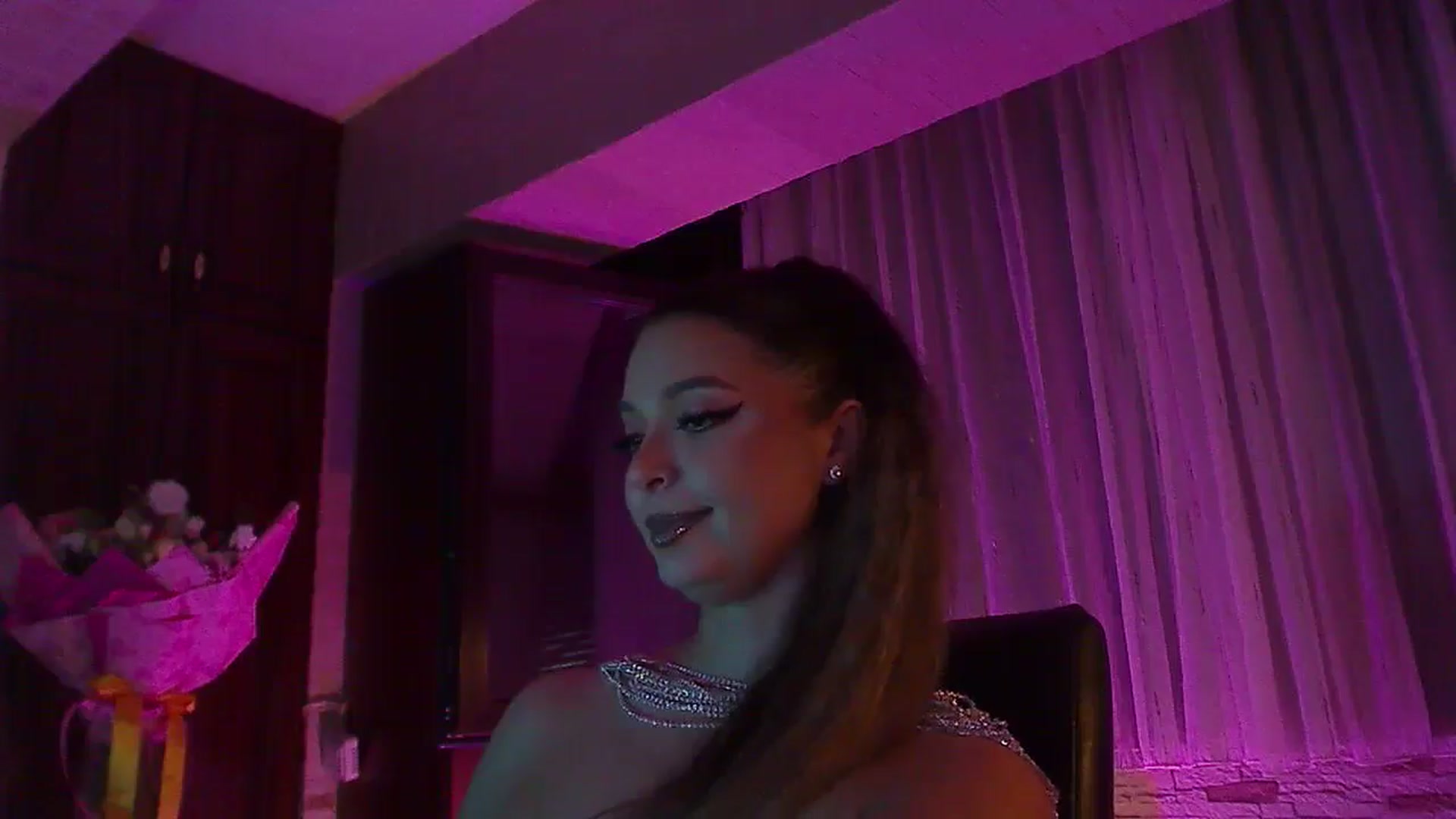 Gallery image thumbnail from No_bo_dy's myfreecams stream on, 09/15/2025, 04:56 image 6 of 20