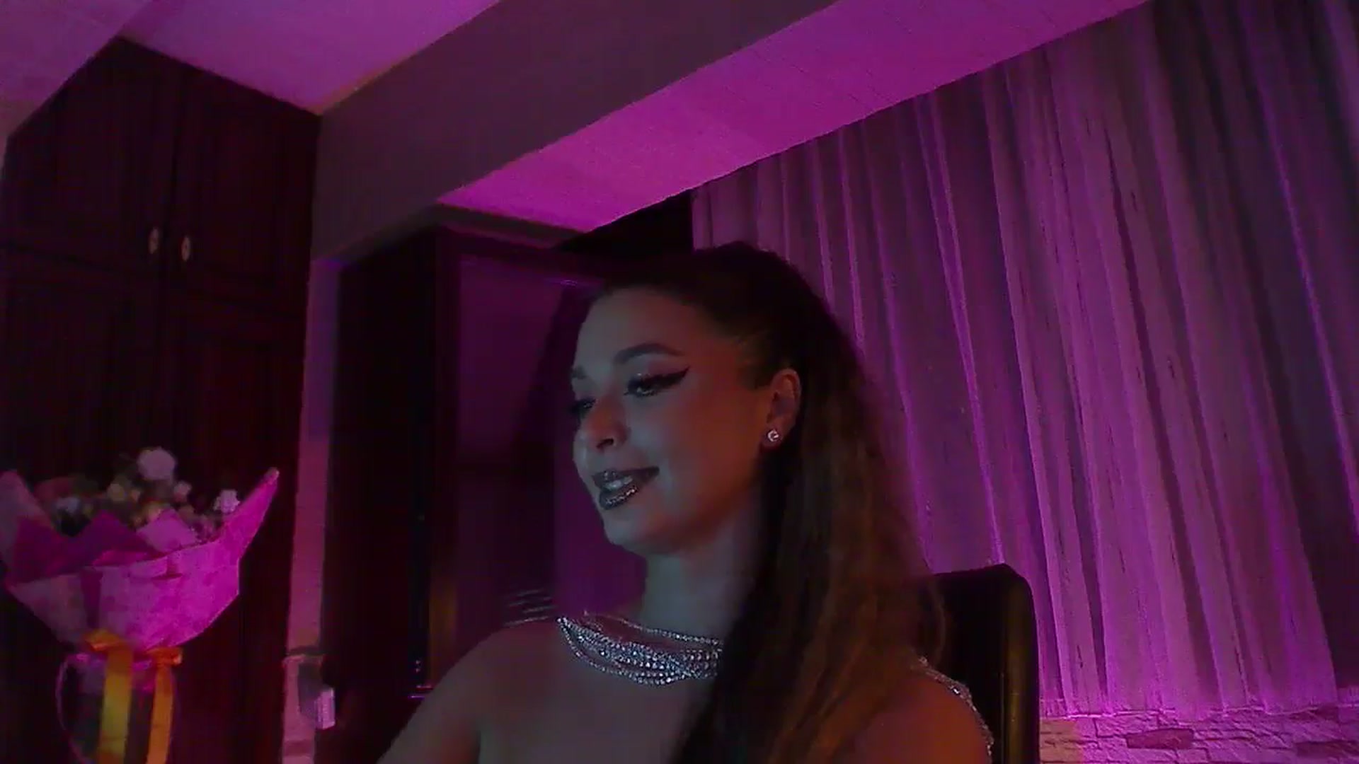Gallery image thumbnail from No_bo_dy's myfreecams stream on, 09/15/2025, 04:56 image 18 of 20