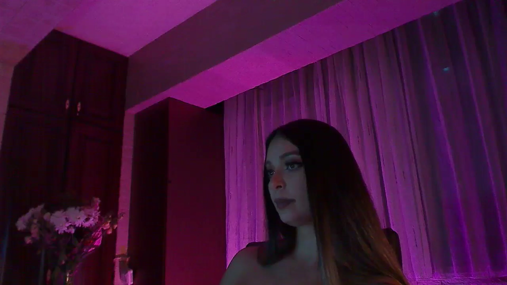 Gallery image thumbnail from No_bo_dy's myfreecams stream on, 09/20/2025, 02:28 image 11 of 20
