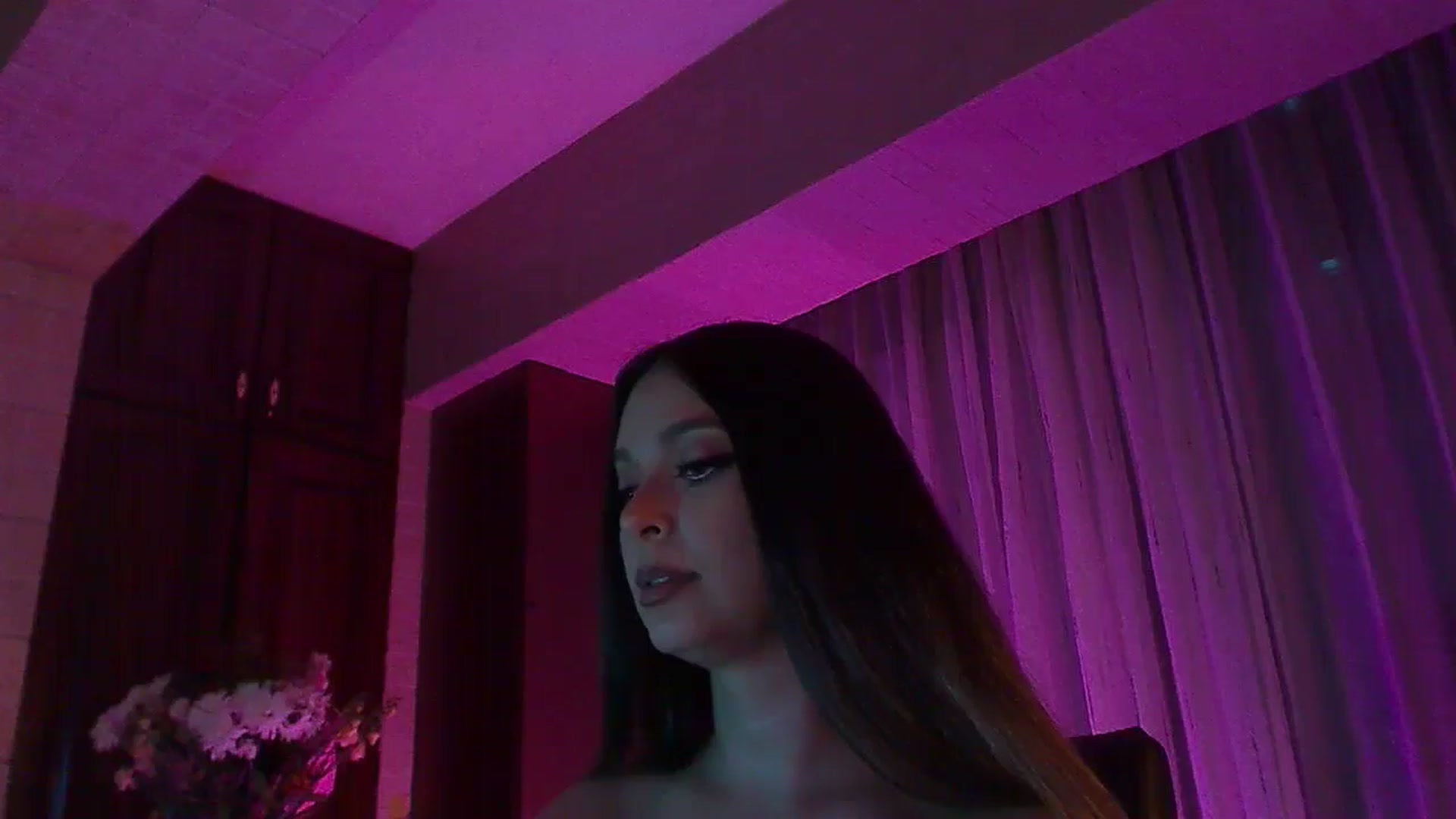 Gallery image thumbnail from No_bo_dy's myfreecams stream on, 09/20/2025, 02:28 image 10 of 20