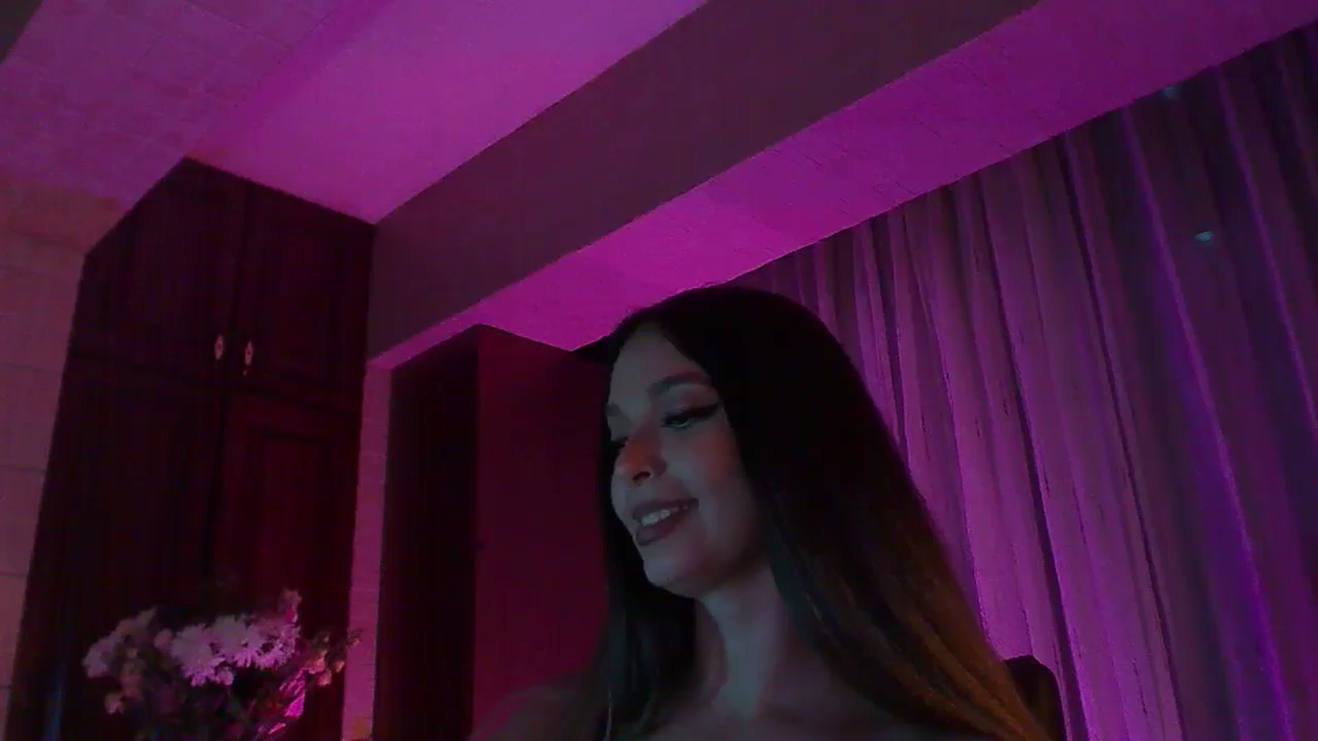 Gallery image thumbnail from No_bo_dy's myfreecams stream on, 09/20/2025, 02:28 image 8 of 20