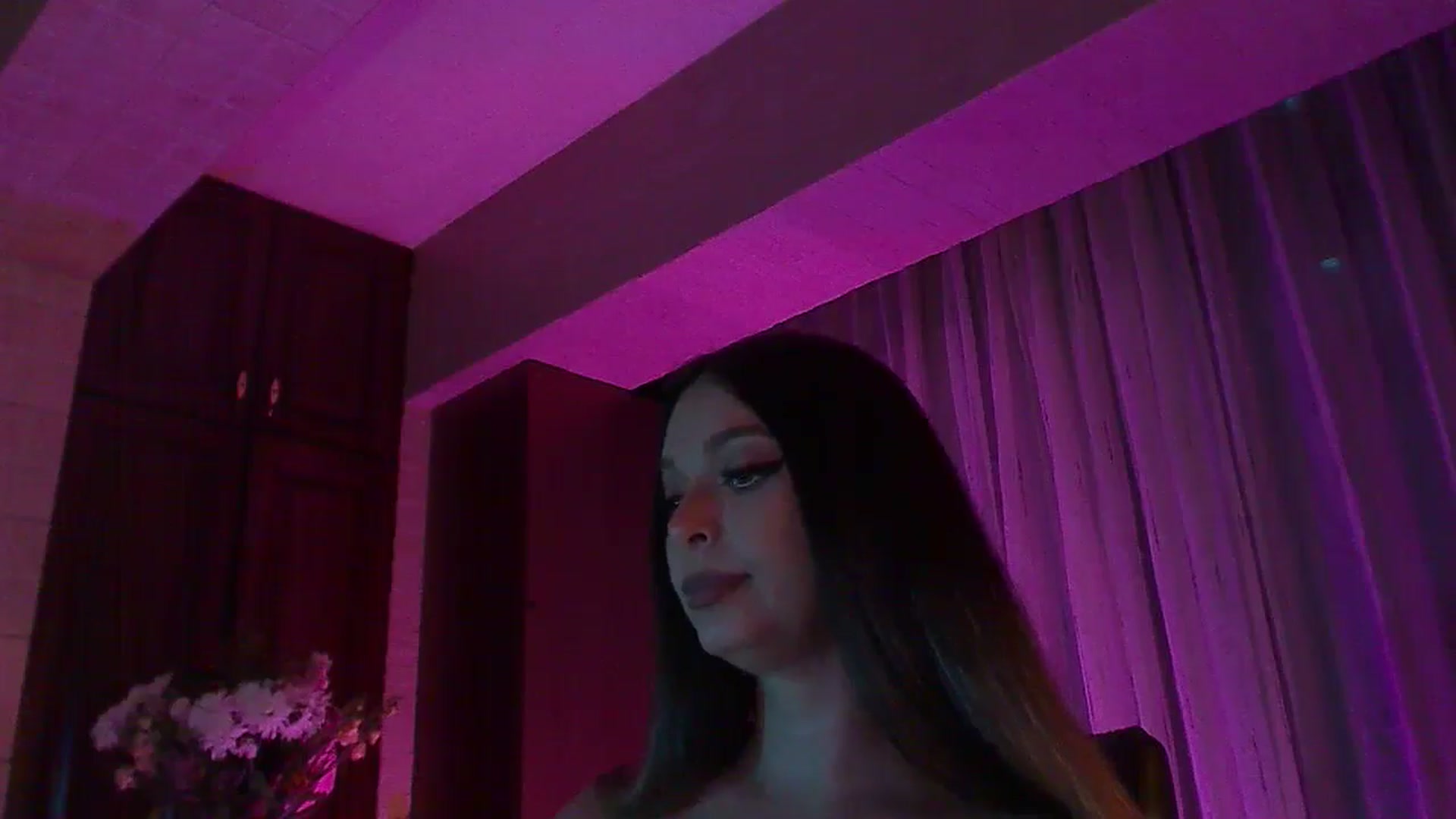 Gallery image thumbnail from No_bo_dy's myfreecams stream on, 09/20/2025, 02:28 image 9 of 20