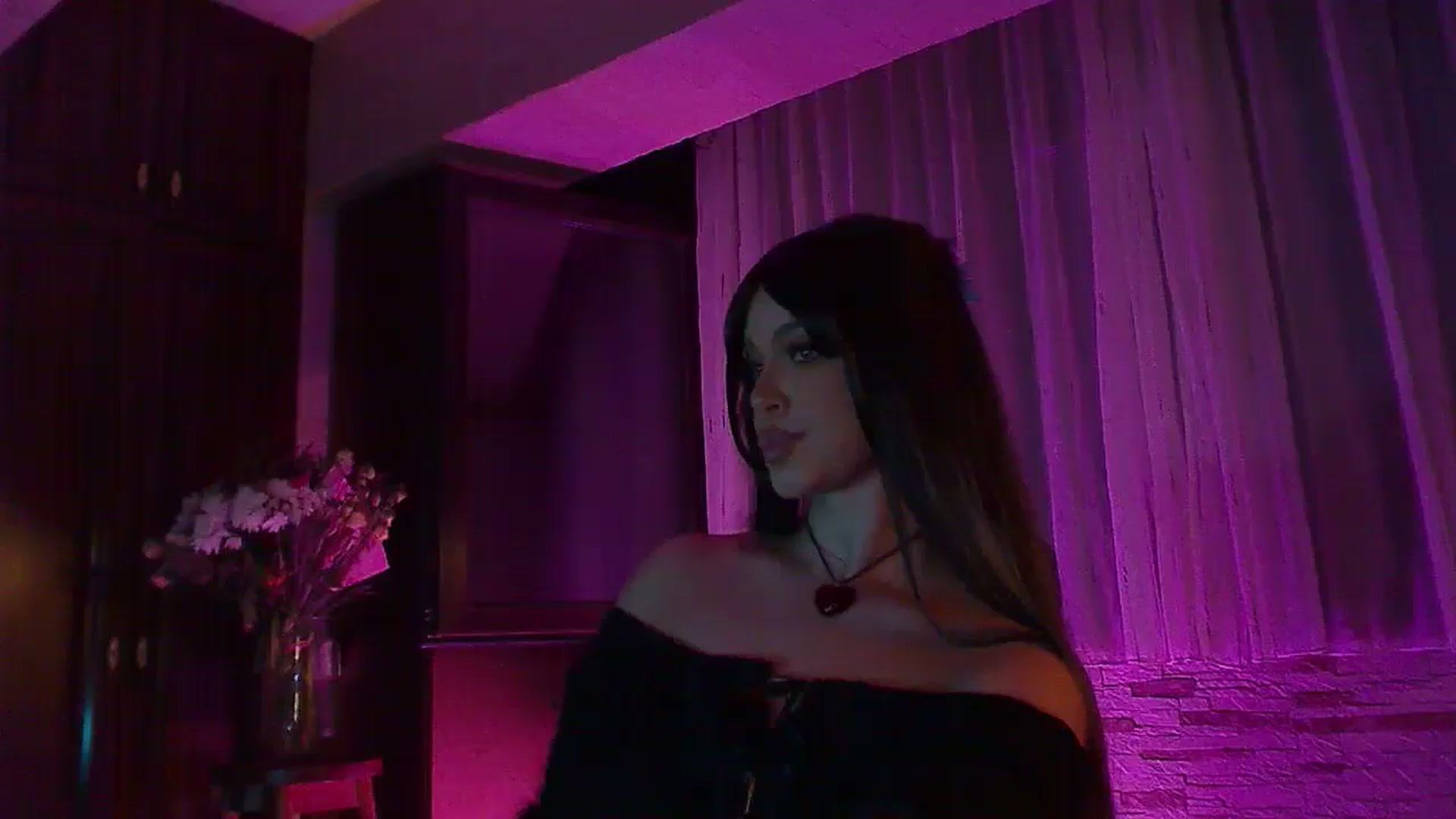 Gallery image thumbnail from No_bo_dy's myfreecams stream on, 09/21/2025, 24:00 image 14 of 20