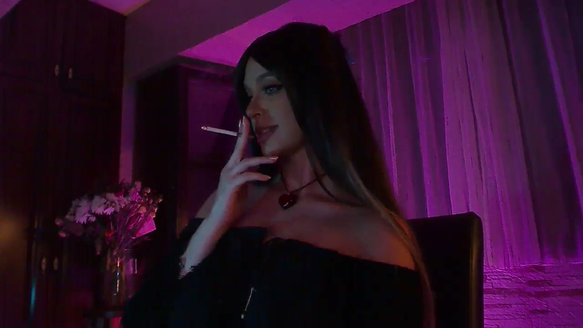 Gallery image thumbnail from No_bo_dy's myfreecams stream on, 09/21/2025, 01:07 image 15 of 20