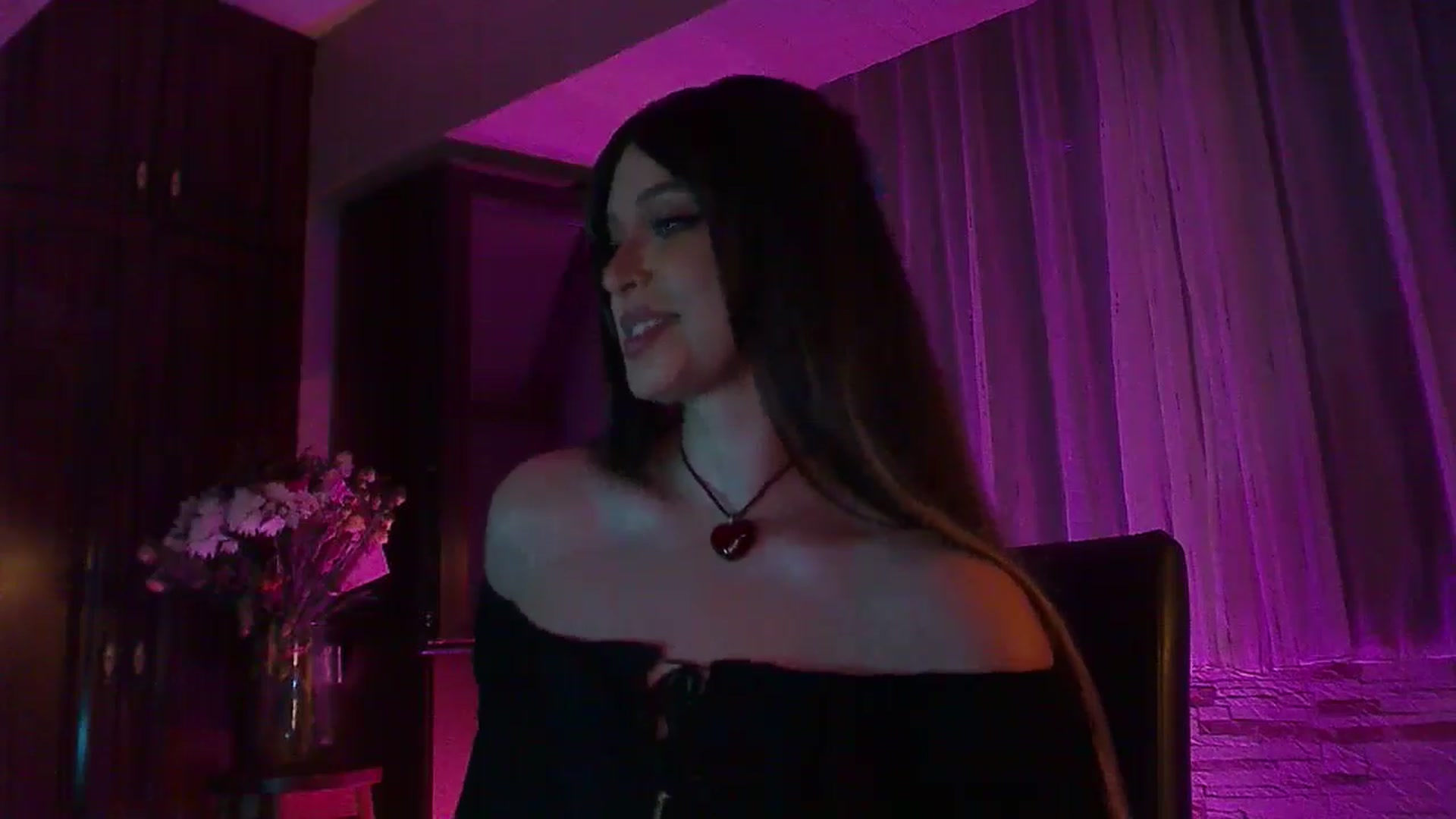 Gallery image thumbnail from No_bo_dy's myfreecams stream on, 09/21/2025, 01:07 image 16 of 20