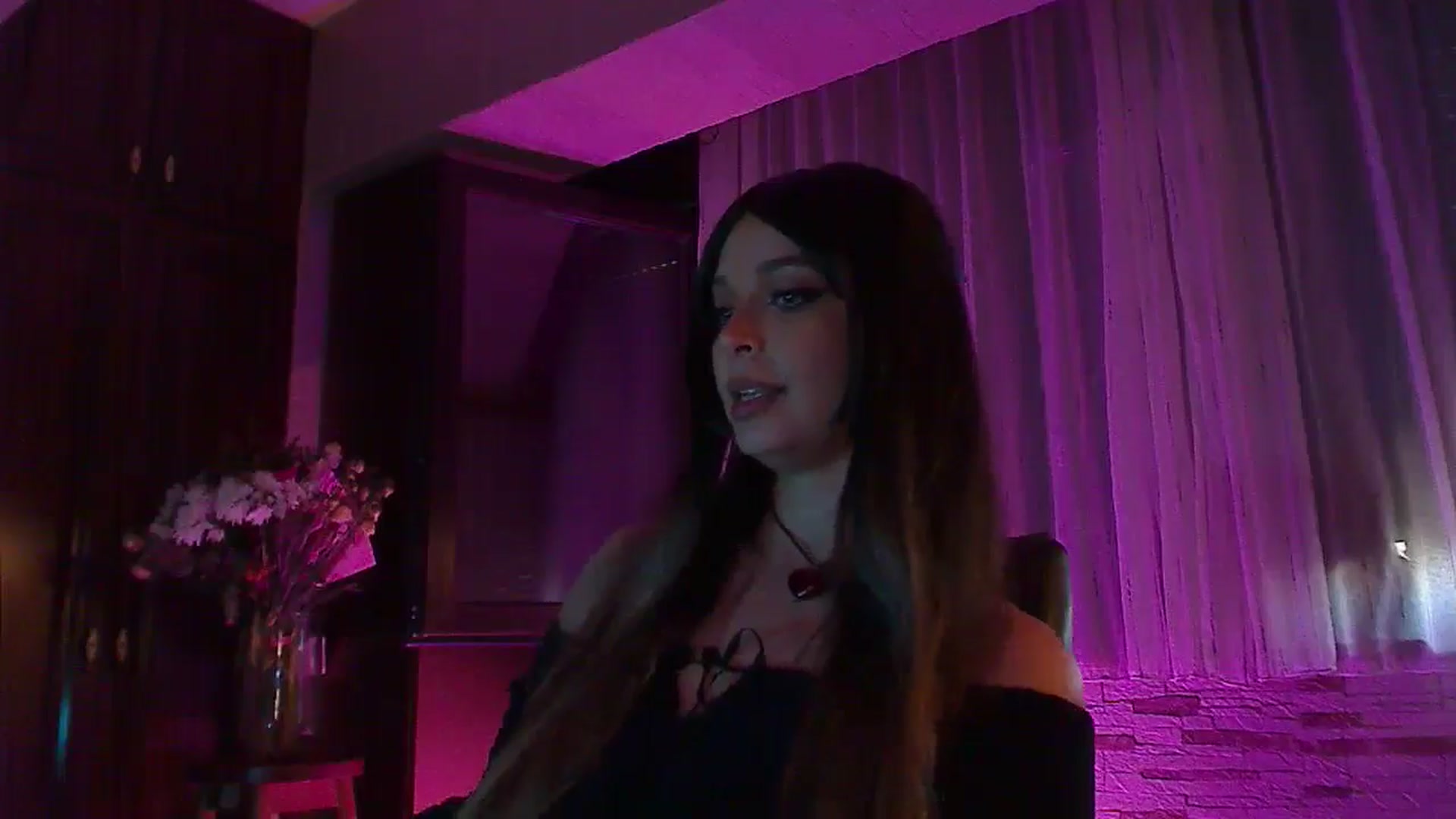 Gallery image thumbnail from No_bo_dy's myfreecams stream on, 09/21/2025, 04:44 image 19 of 20