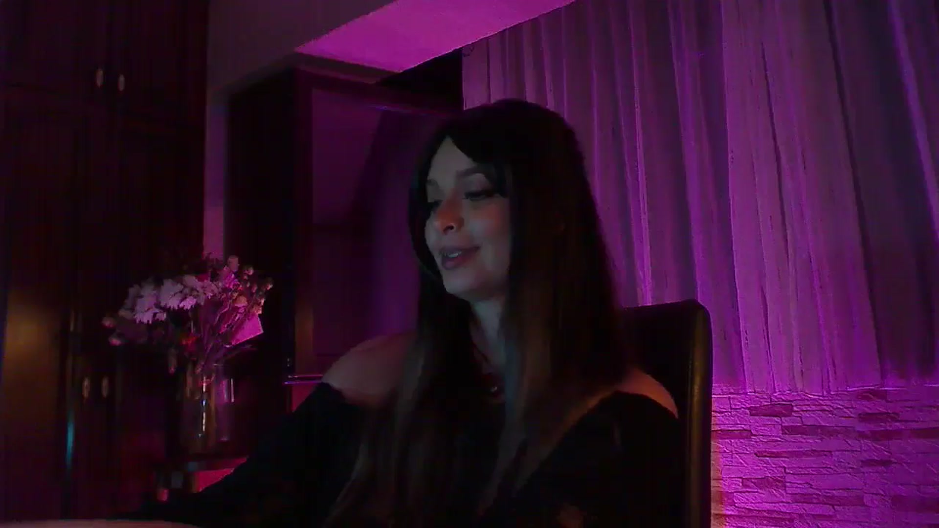 Gallery image thumbnail from No_bo_dy's myfreecams stream on, 09/21/2025, 04:44 image 5 of 20