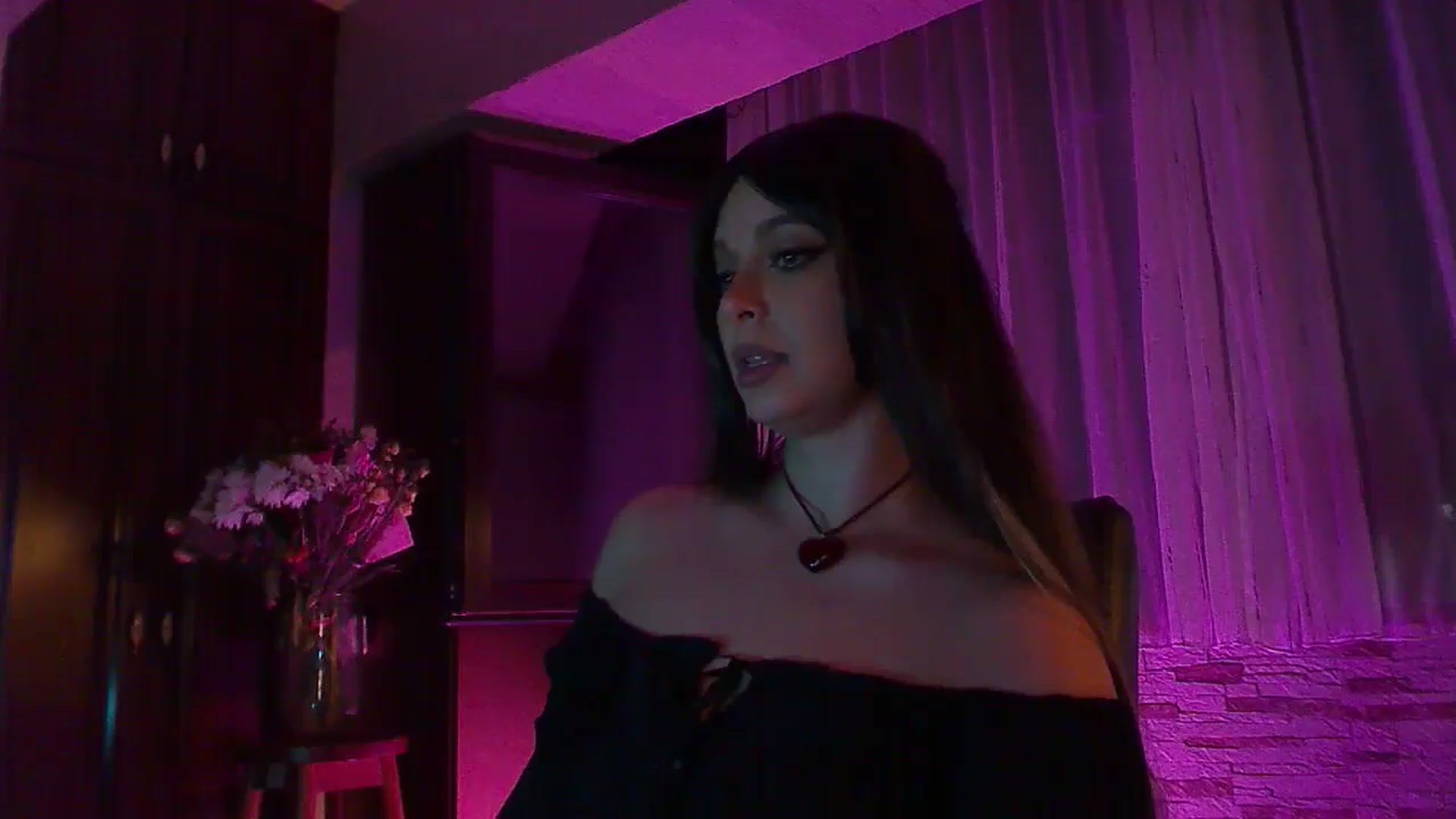 Gallery image thumbnail from No_bo_dy's myfreecams stream on, 09/21/2025, 04:44 image 13 of 20