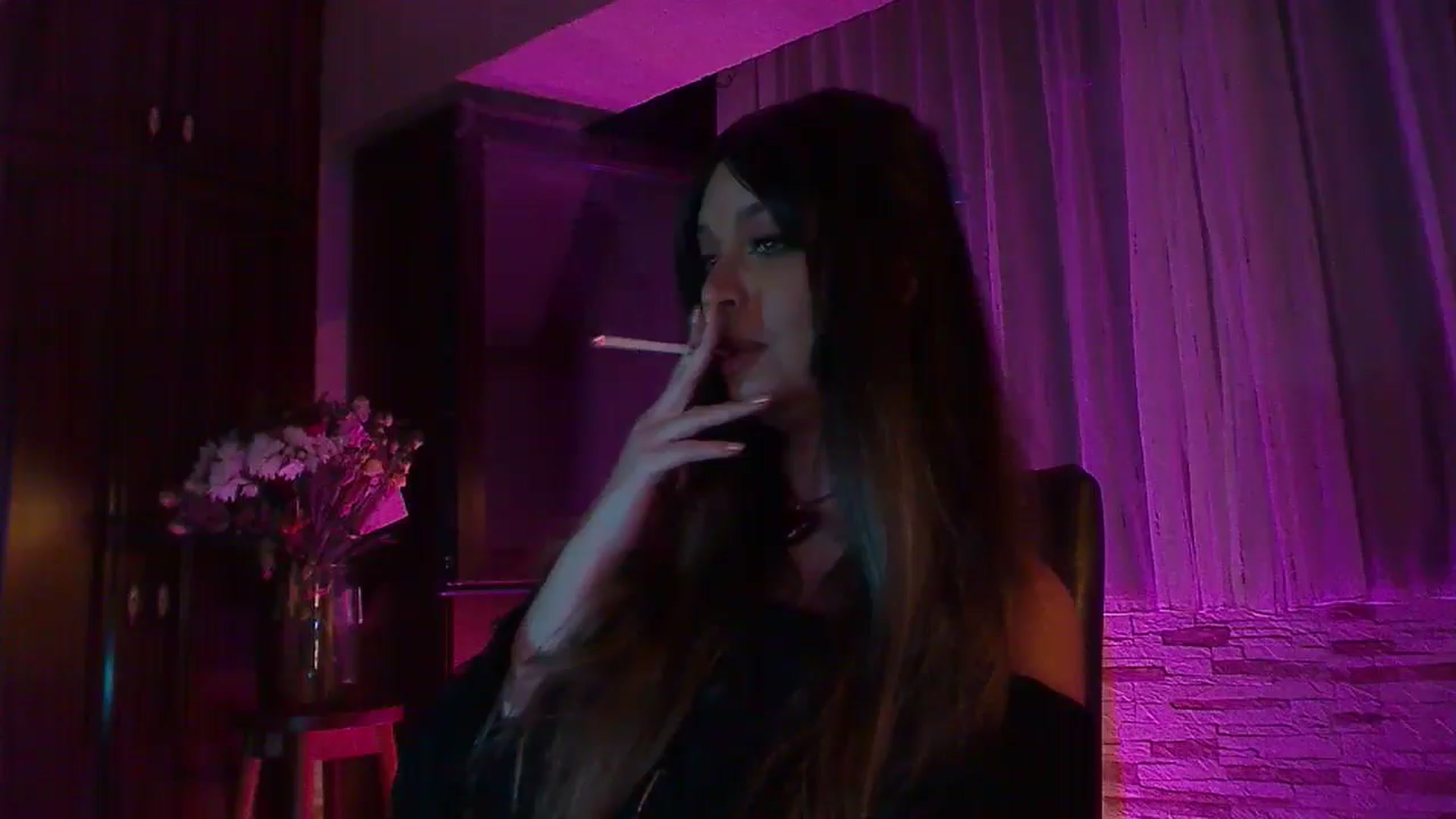 Gallery image thumbnail from No_bo_dy's myfreecams stream on, 09/21/2025, 04:44 image 1 of 20