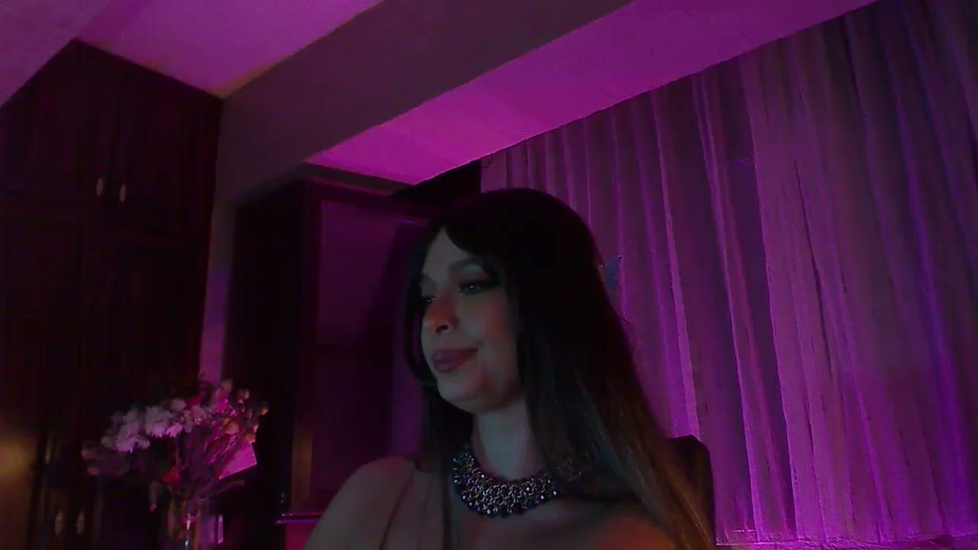 Gallery image thumbnail from No_bo_dy's myfreecams stream on, 09/22/2025, 01:27 image 17 of 20
