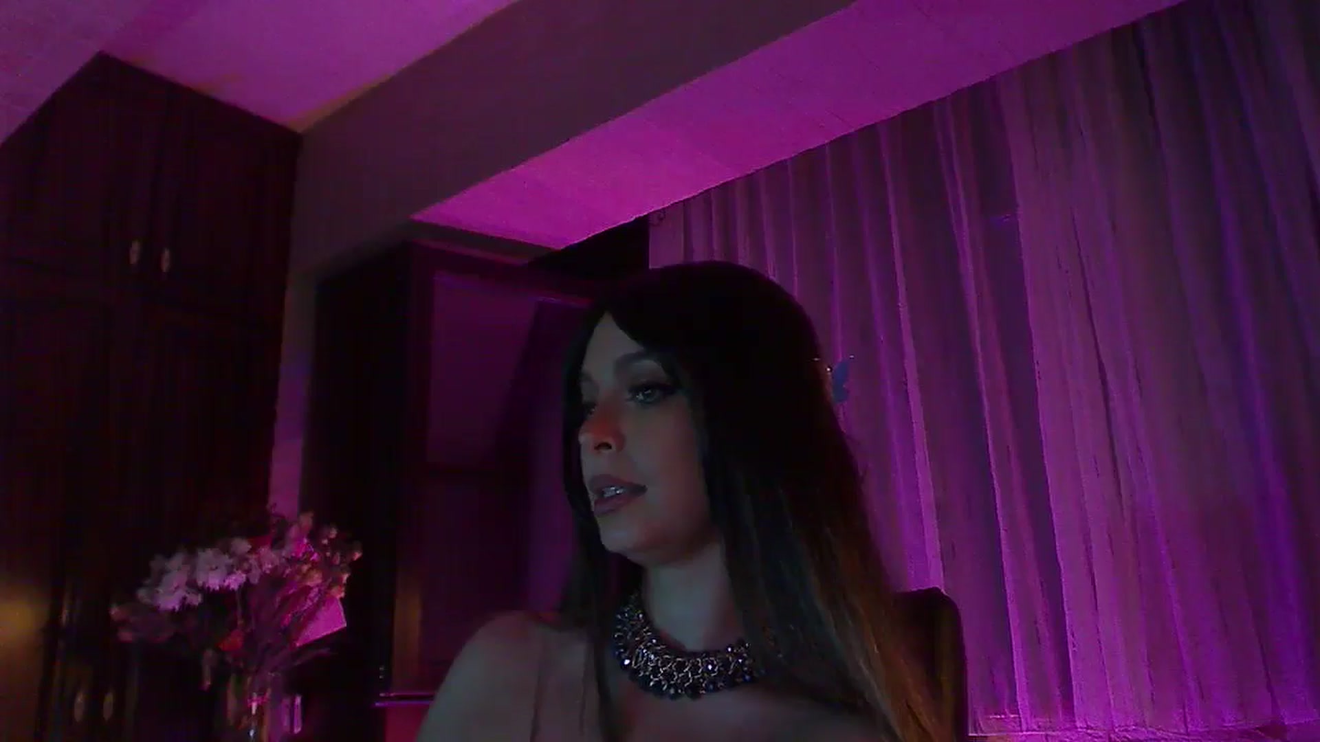 Gallery image thumbnail from No_bo_dy's myfreecams stream on, 09/22/2025, 01:27 image 20 of 20