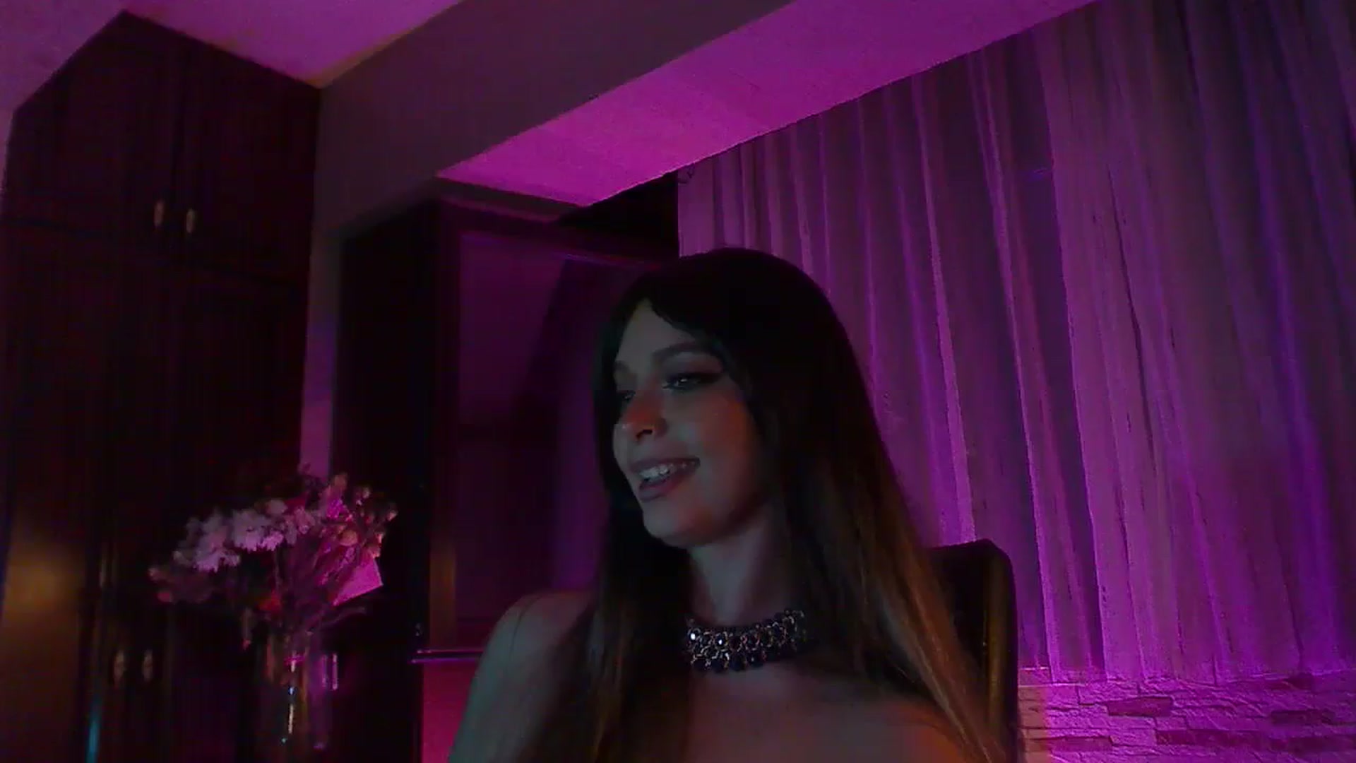 Gallery image thumbnail from No_bo_dy's myfreecams stream on, 09/22/2025, 03:01 image 6 of 20