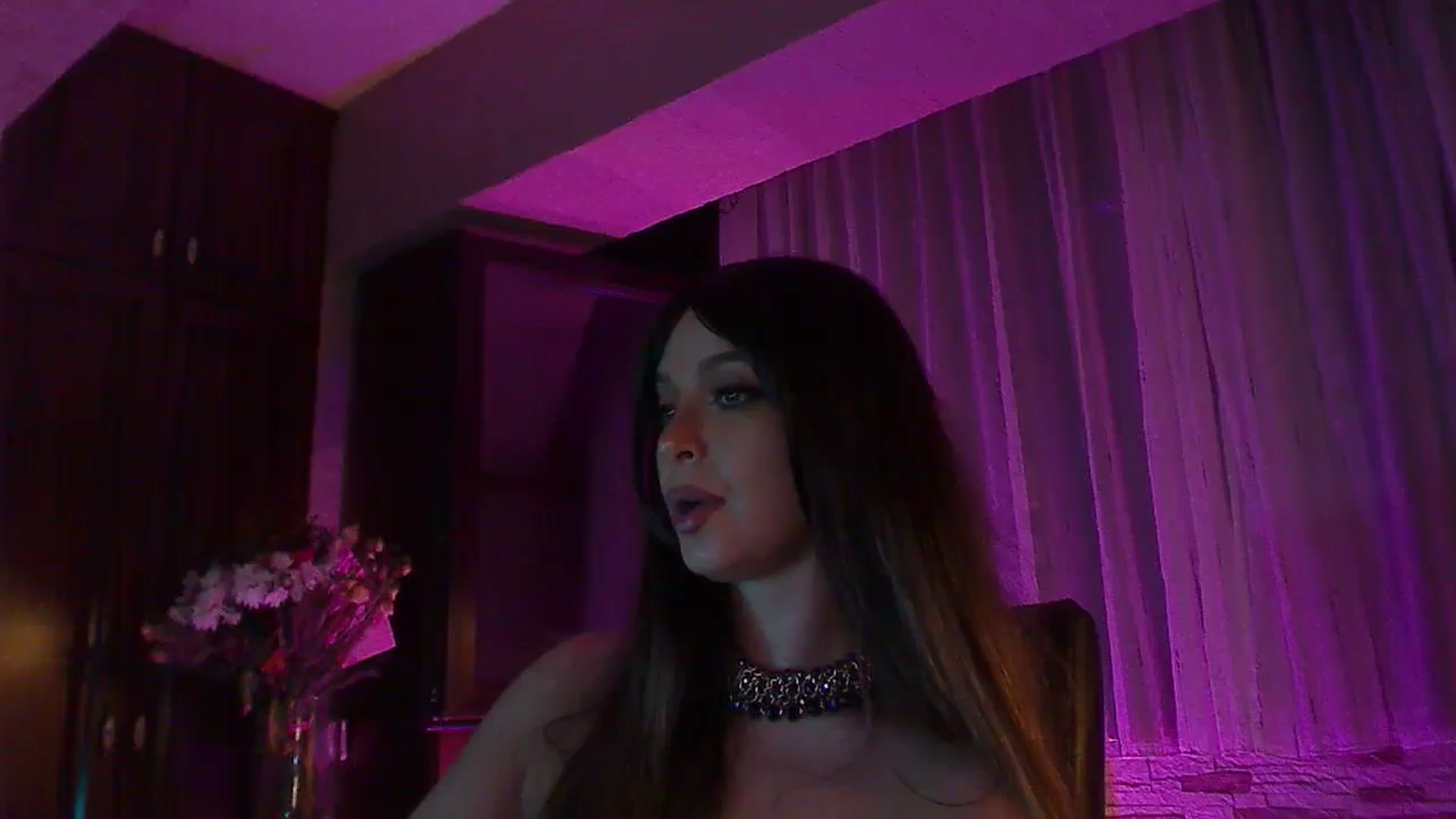 Gallery image thumbnail from No_bo_dy's myfreecams stream on, 09/22/2025, 03:39 image 8 of 20