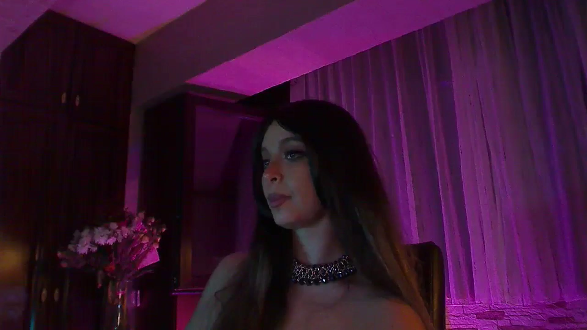 Gallery image thumbnail from No_bo_dy's myfreecams stream on, 09/22/2025, 03:39 image 2 of 20
