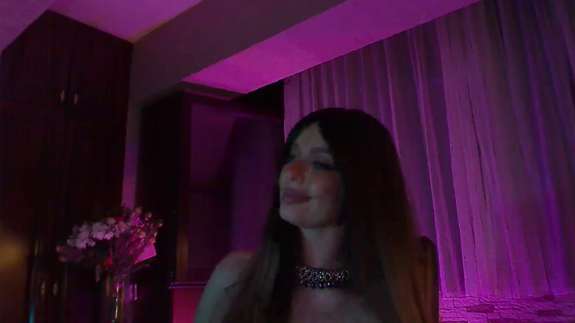Gallery image thumbnail from No_bo_dy's myfreecams stream on, 09/22/2025, 03:39 image 17 of 20